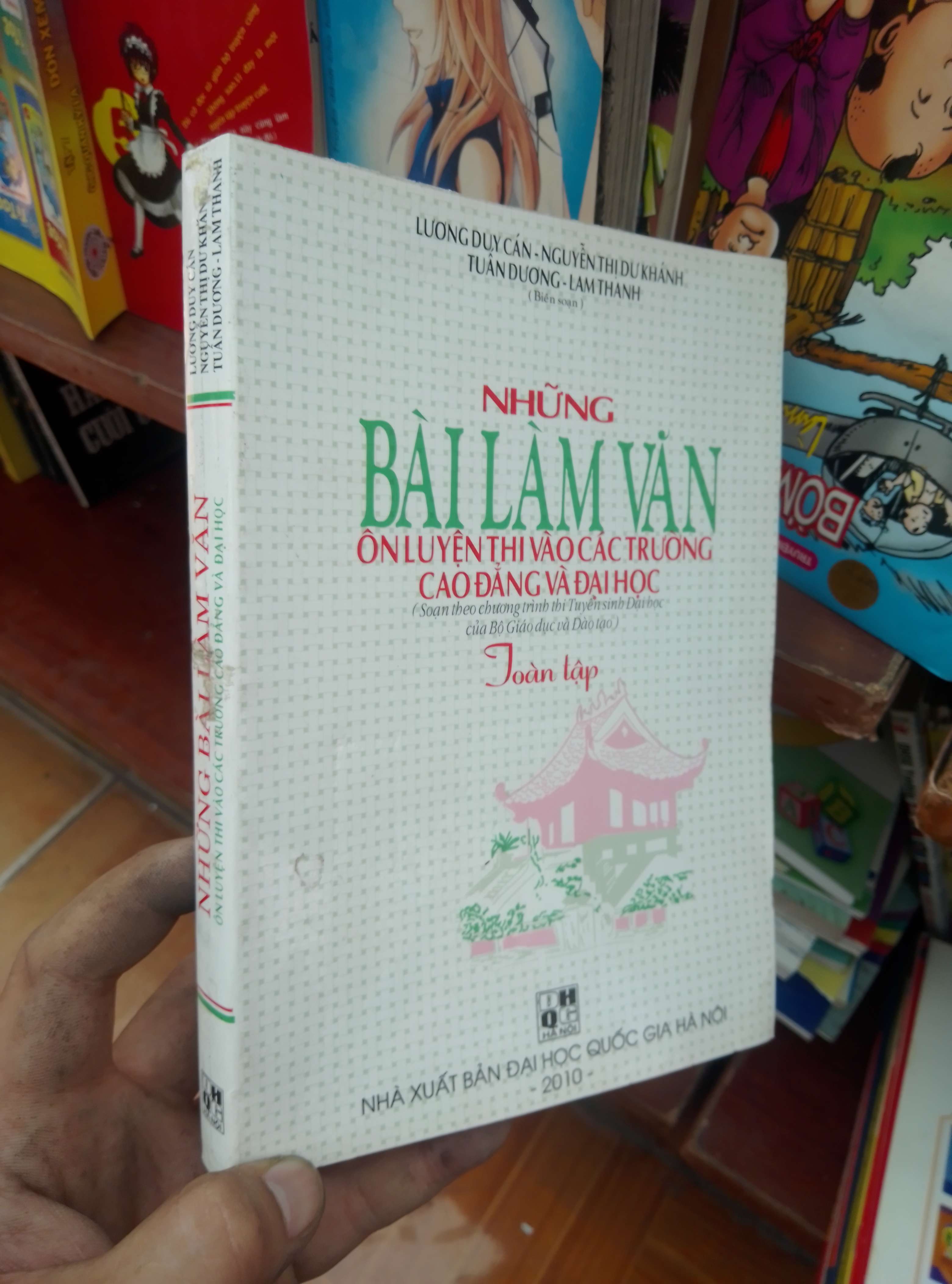 Nhũng bài làm văn ôn luyện thi vào các trường cao đẳng và đại học - Duy Cần 2009 Tham khảo - luyện thi VAVO-AK19
