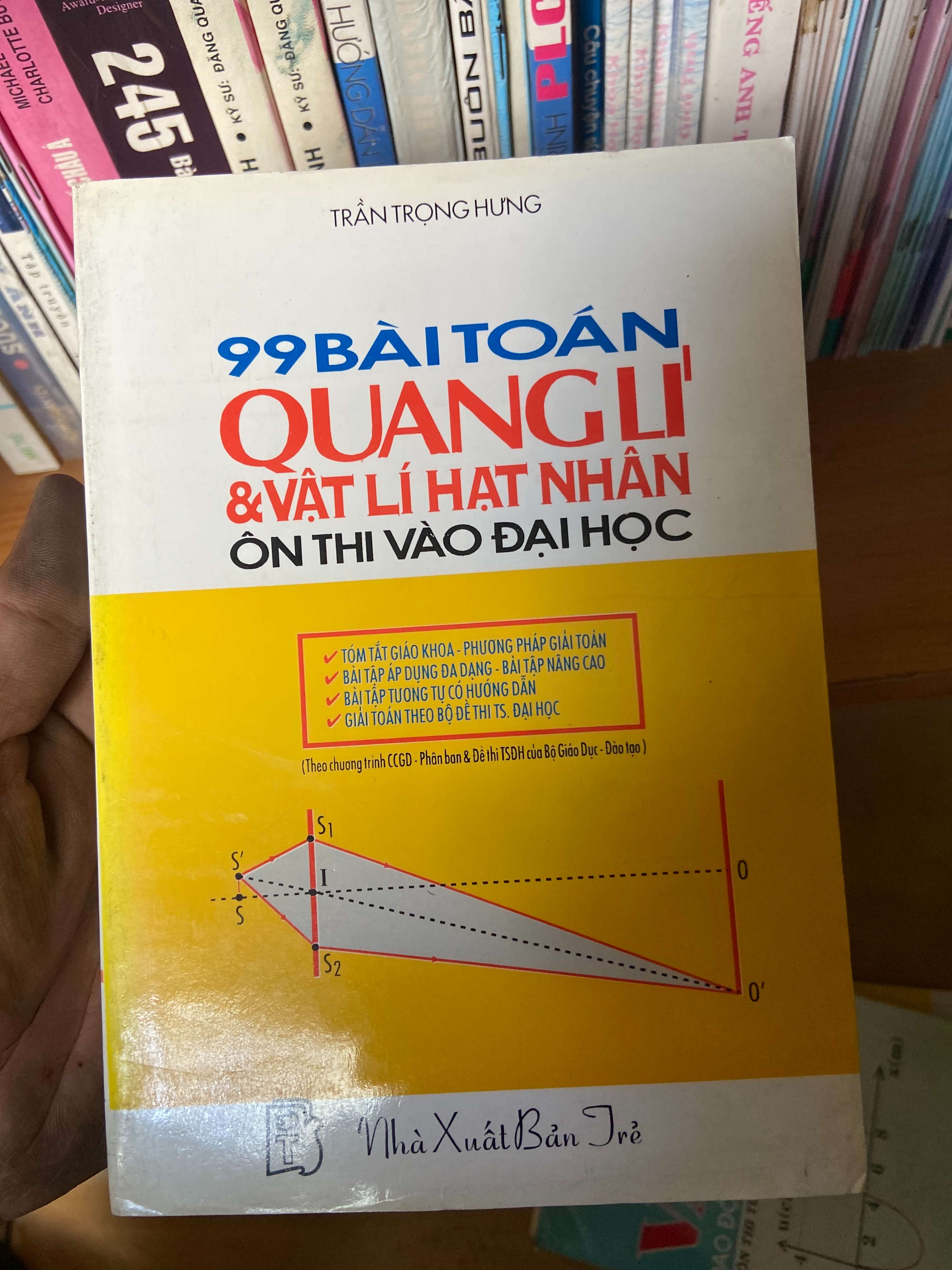 99 Bài Toán Quang Lí & Vật Lí Hạt Nhân Ôn Thi Vào Đại Học - Trần Trọng Hưng 1998 Tham khảo - luyện thi VAVO-AK1T2