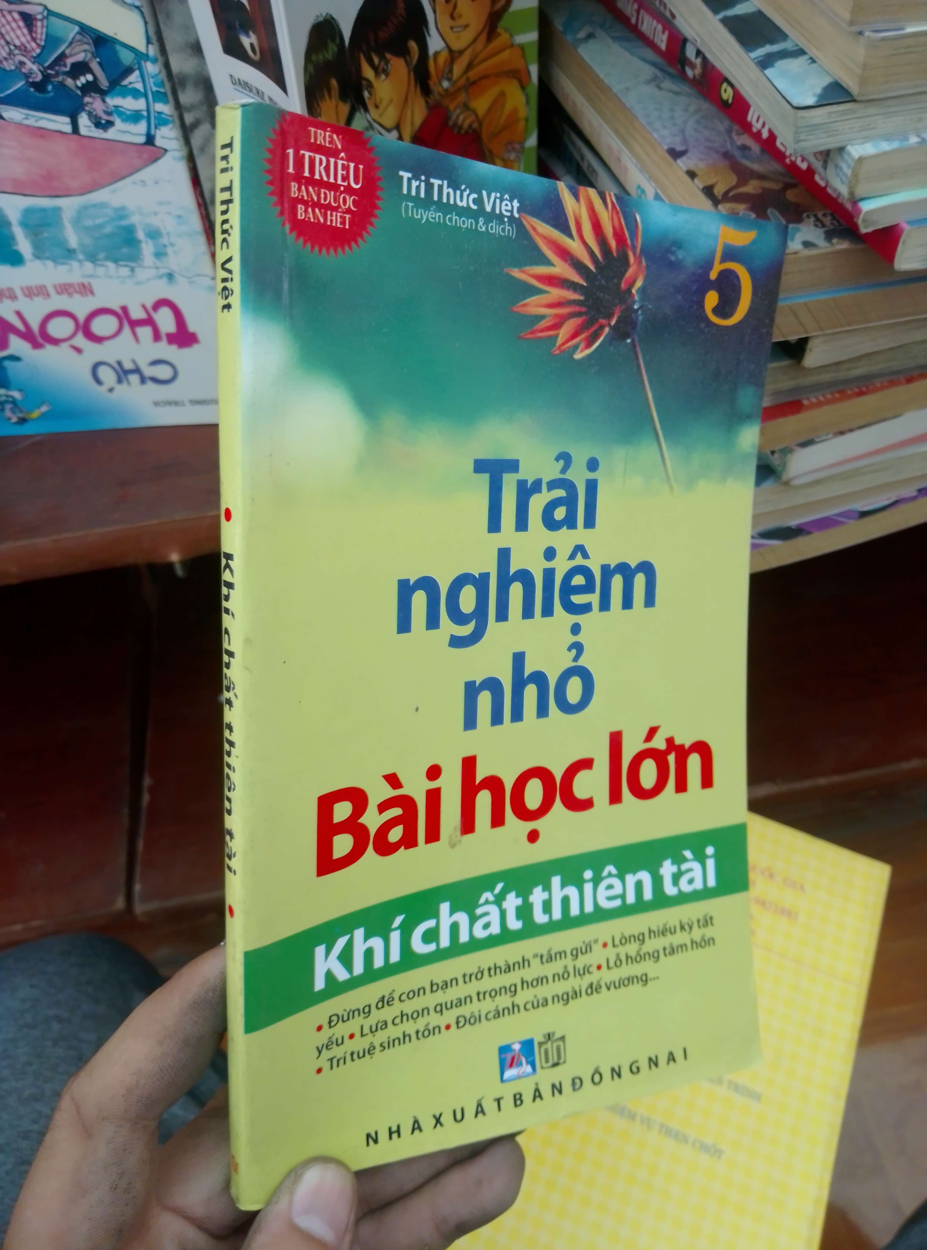 Khí chất thiên tài - Tri Thứ Việt 2011 Sách kỹ năng VAVO-AK19