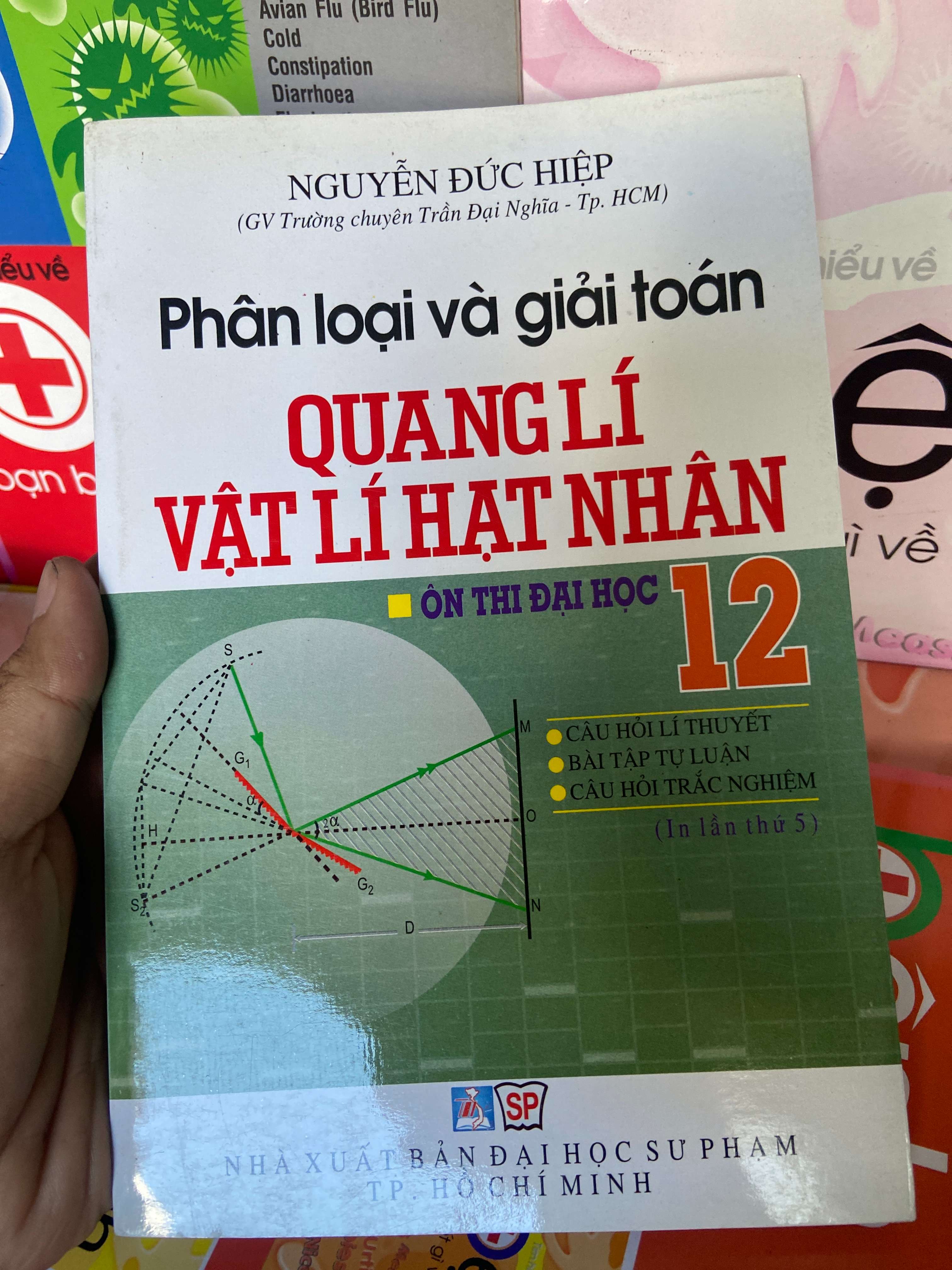 Phân Loại Và Giải Toán Quang Lí, Vật Lí Hạt Nhân (Ôn Thi Đại Học 12) - Nguyễn Đức Hiệp 2011 Tham khảo - luyện thi VAVO-AK1T1