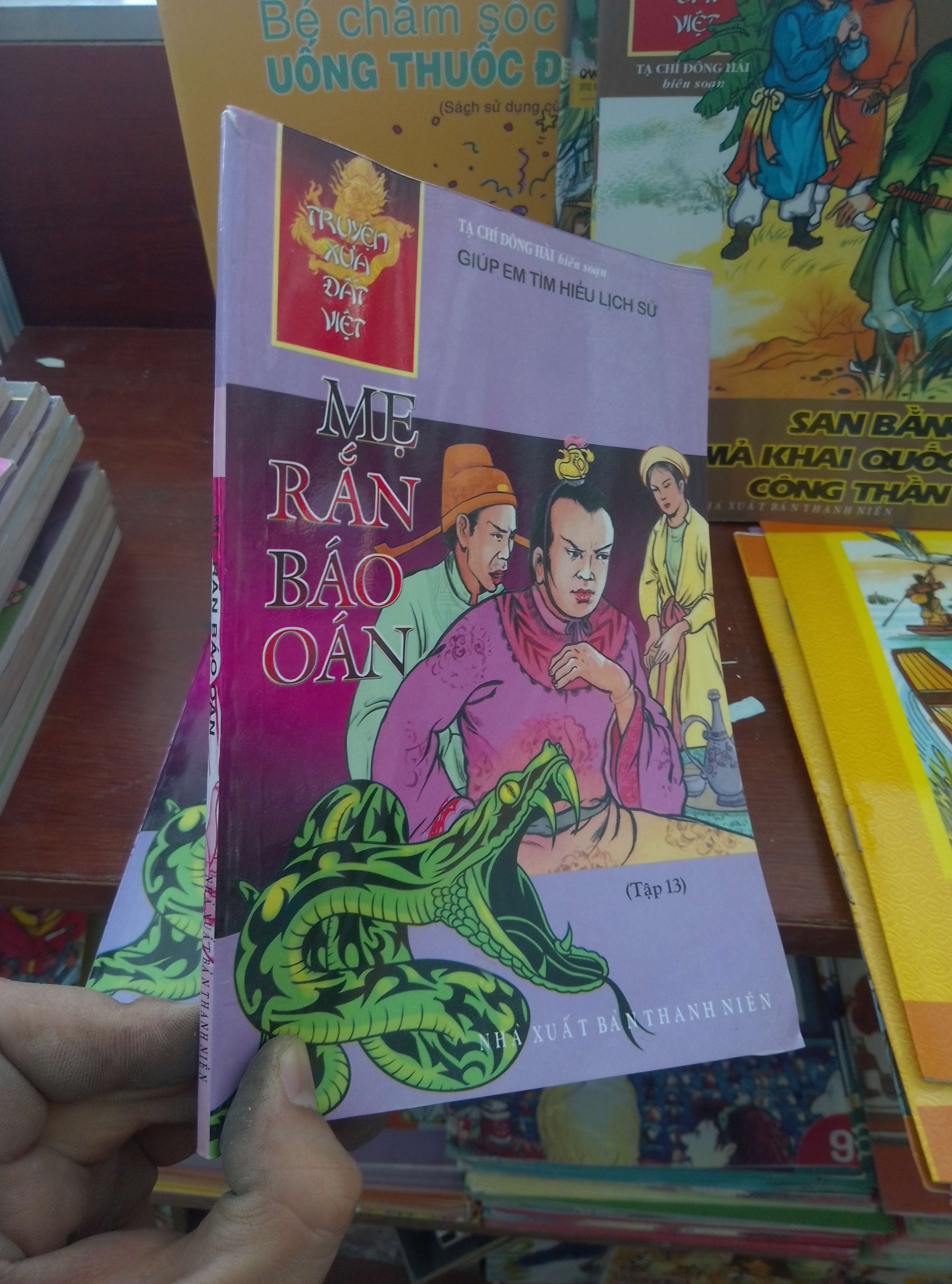 Mẹ rắn báo oán tập 13 - Đông Hải 2011 Truyện tranh VAVO-AK19