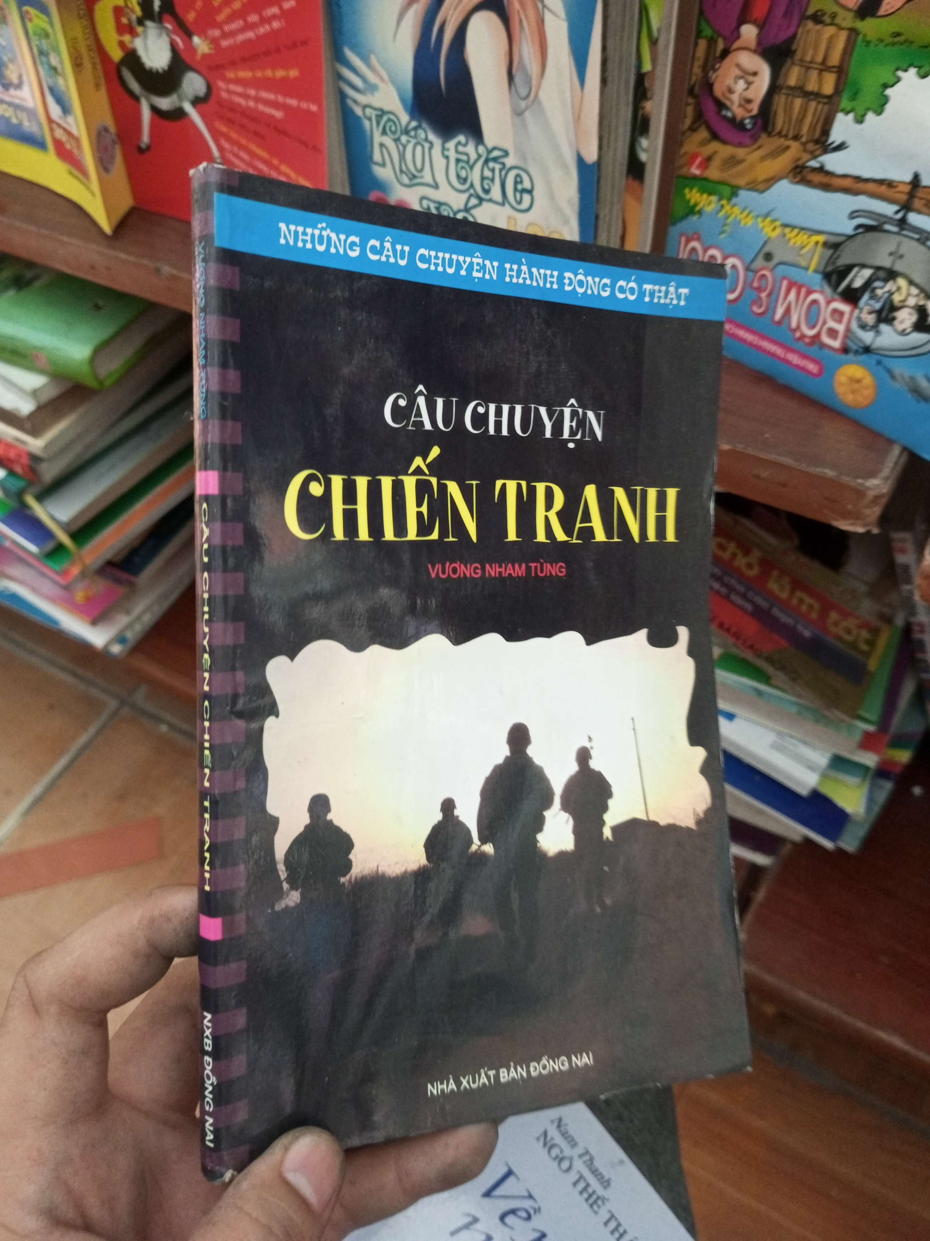 Câu chuyện chiến tranh - Nham Tùng 2010 Lịch sử Việt Nam VAVO-AK19