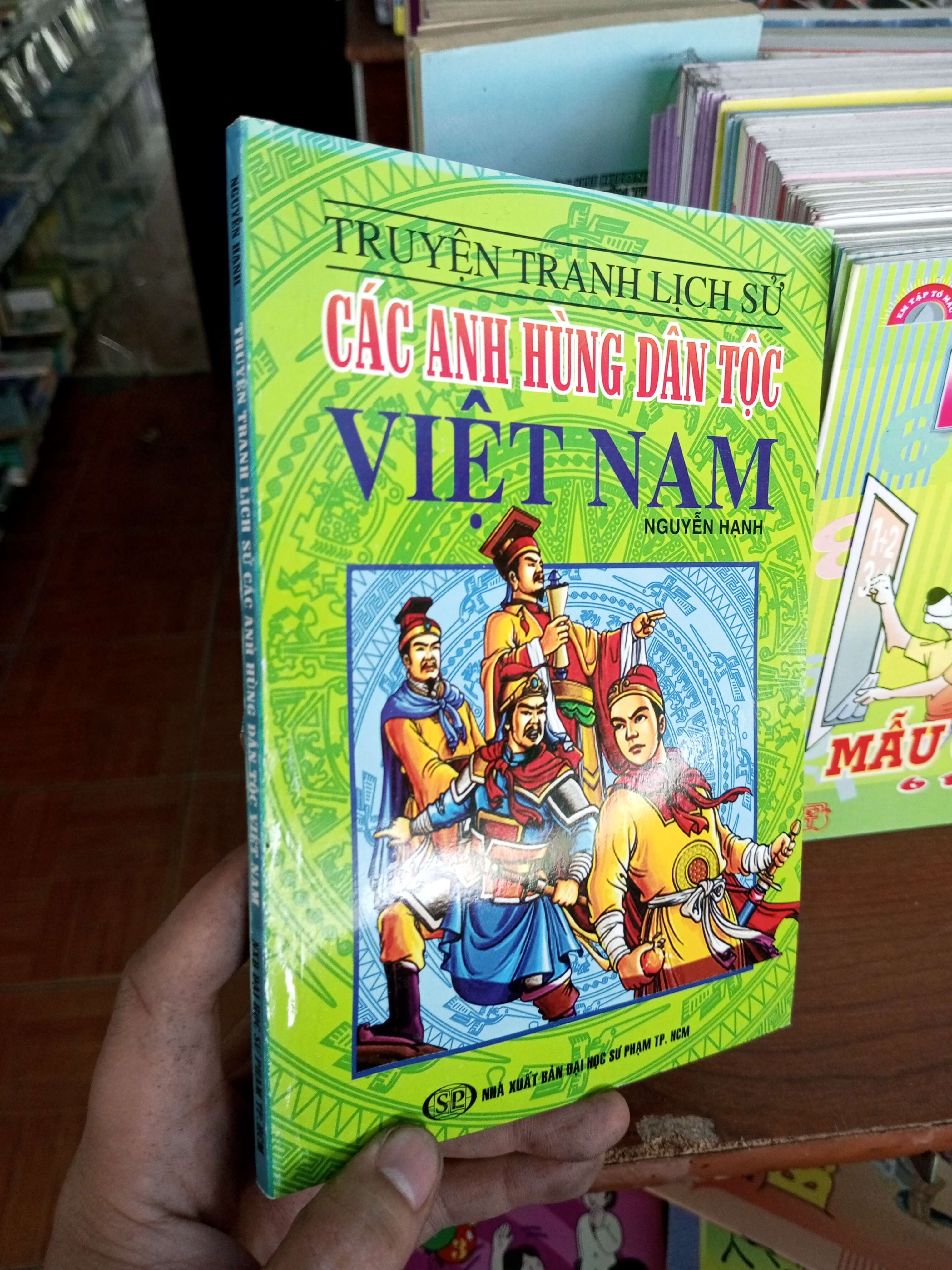Các anh hùng dân tộc Việt Nam - Nguyễn Hạnh 2013 Truyện tranh VAVO-AK19