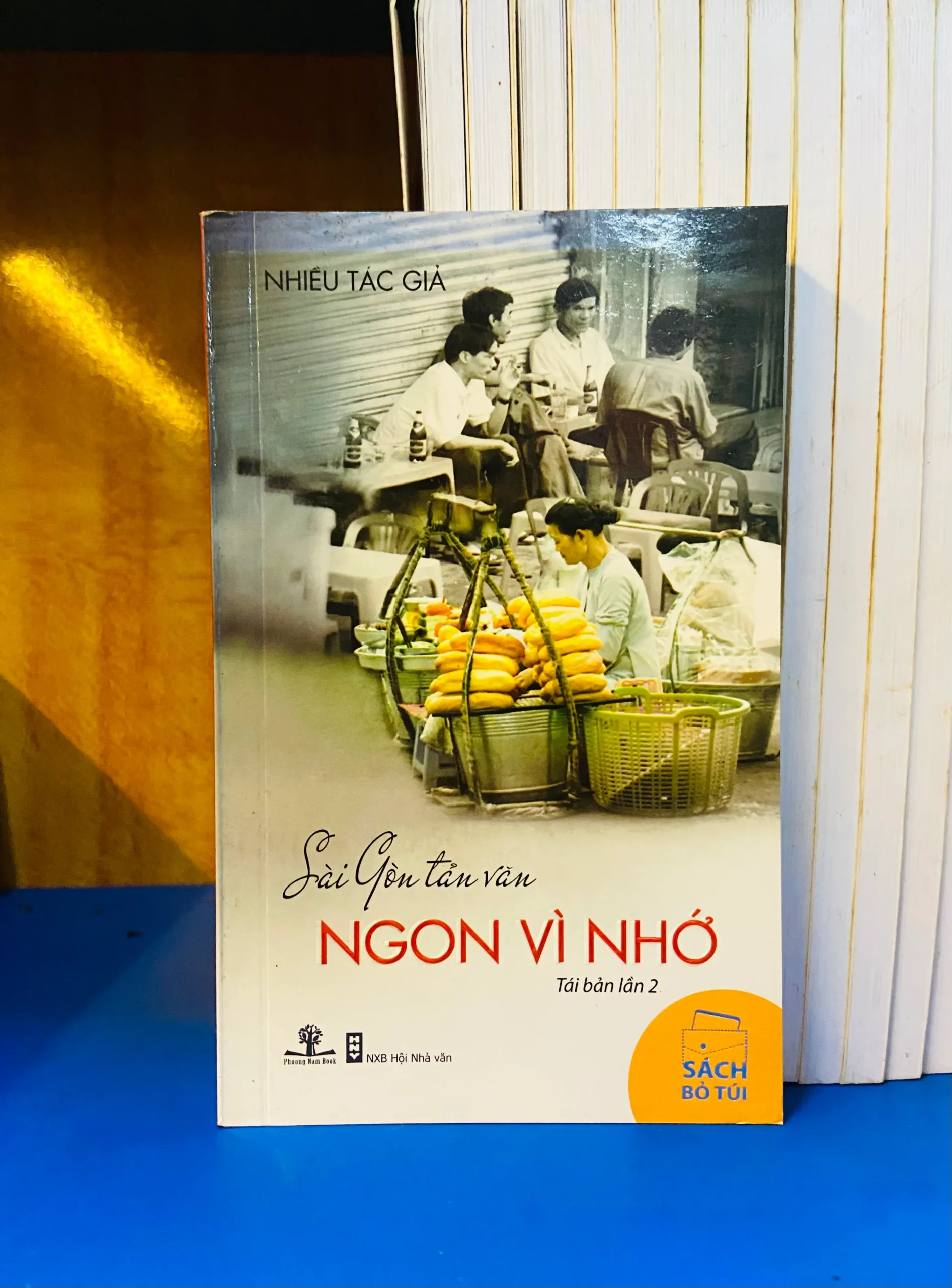 Sài Gòn tản văn - Ngon vì nhớ - Văn học VAVOY6-18