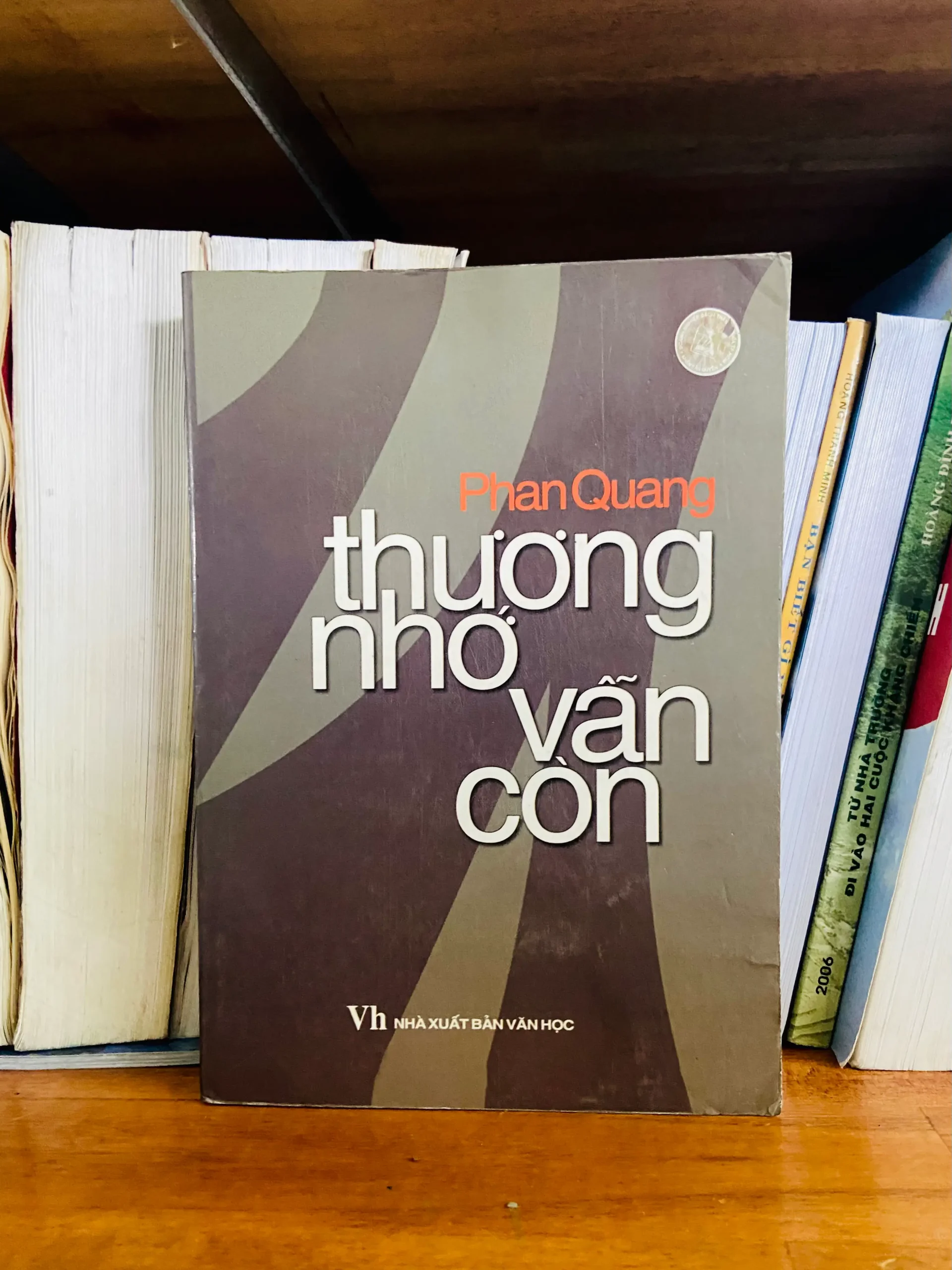 Thương nhớ vẫn còn - Phan Quang - Văn học VAVOB1T2-92