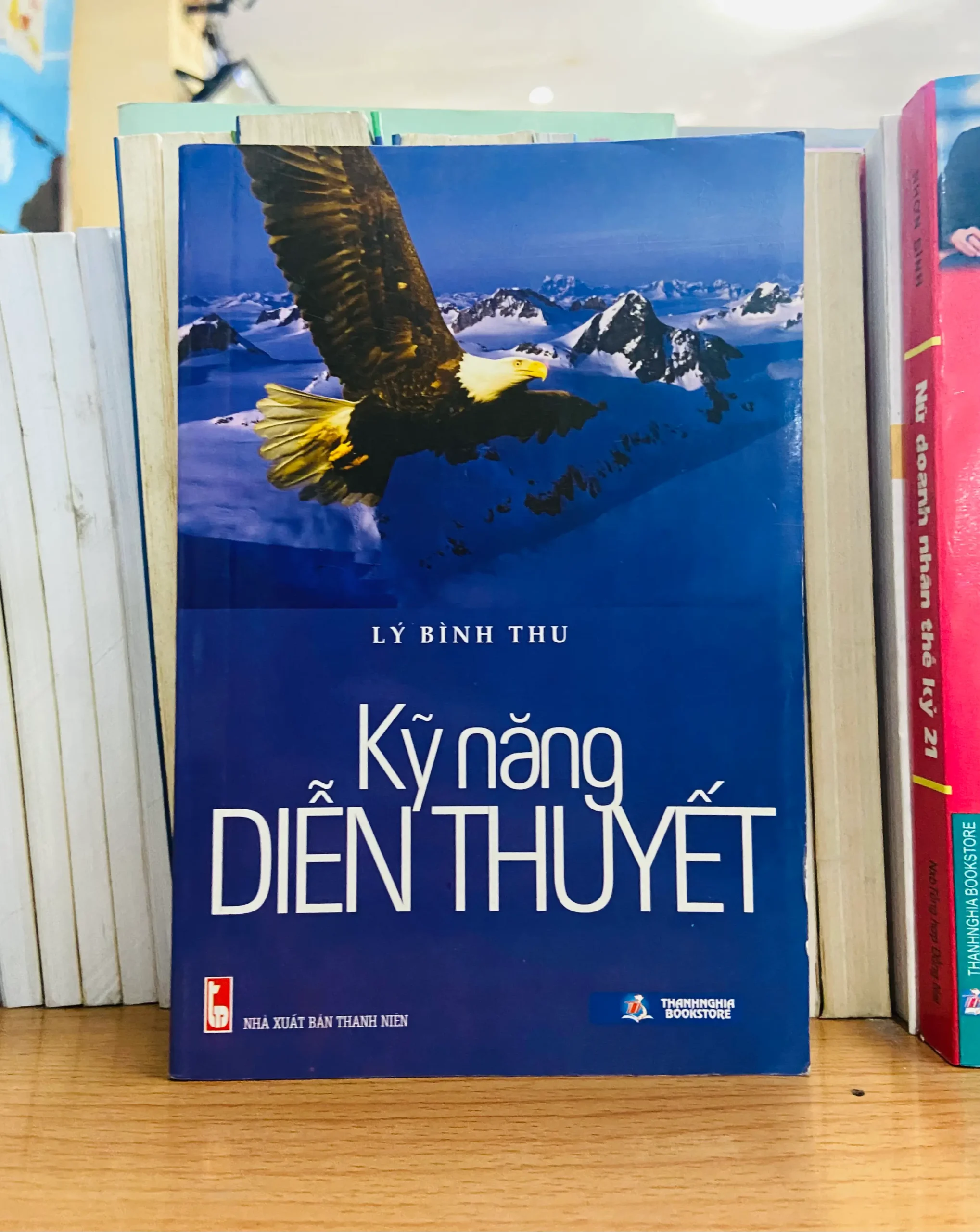 Kỹ năng diễn thuyết - Lý Bình Thu - Phát triển bản thân VAVOXA2T1-1