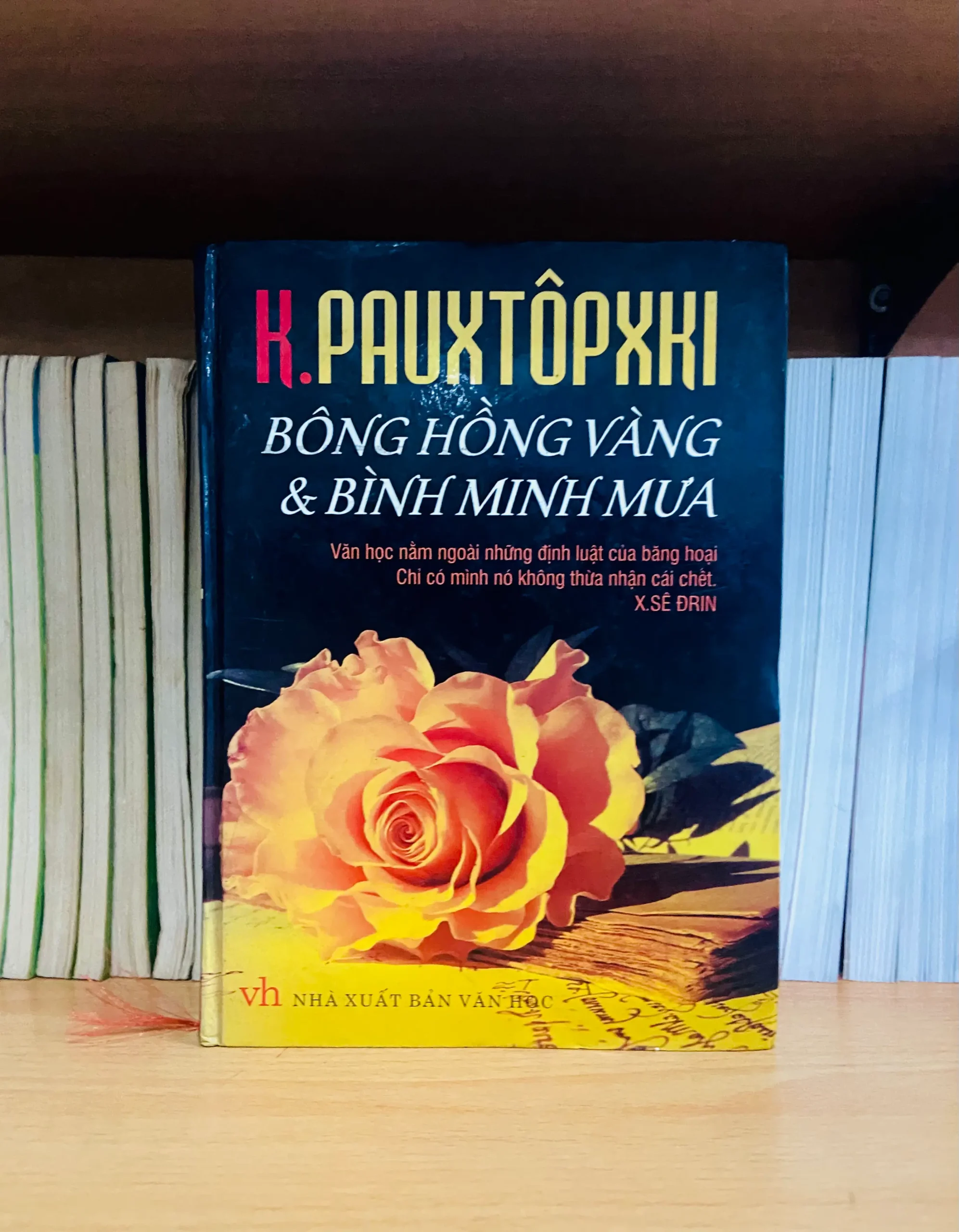 Bông hồng vàng & Bình minh mưa - K.Pauxtôpxki - Văn hóa VAVOD103N6-25