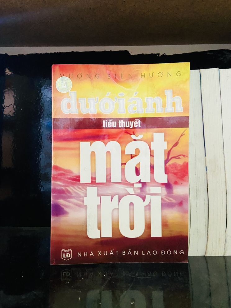 Dưới ánh mặt trời - Vương Biên Hương - Văn học VAVOA1ST2-2