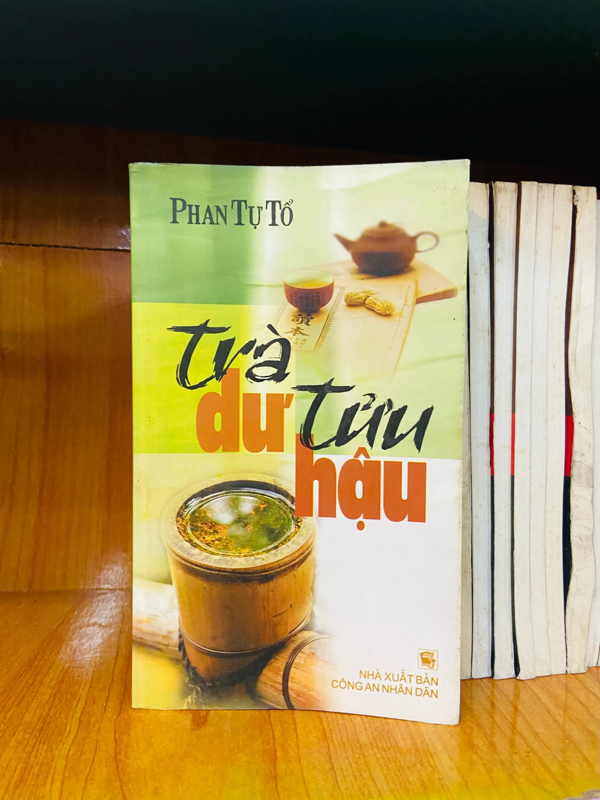 Trà dư Tửu hậu - Văn học VAVOY4-25