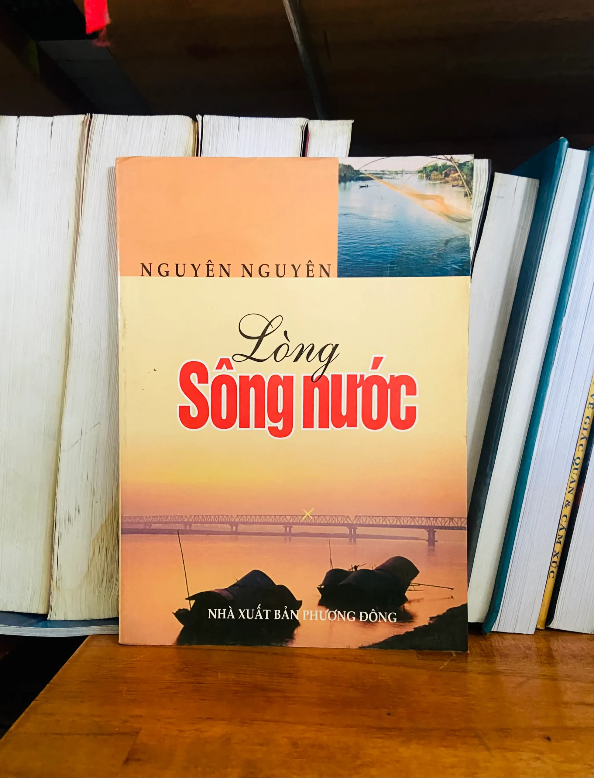 Lòng sông nước - Nguyên Nguyên - Văn học VAVOB1T2-80