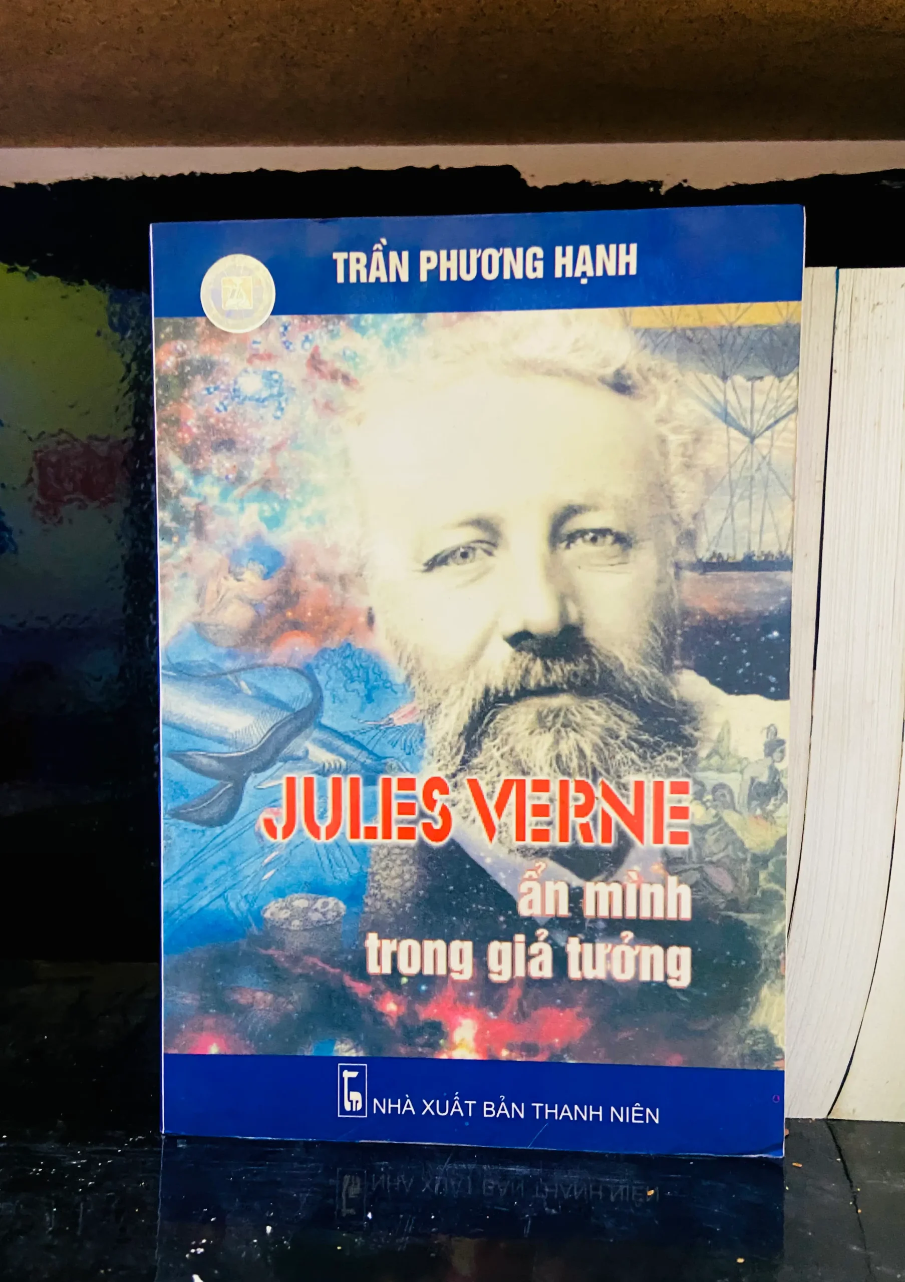 Jules Verne ẩn mình trong giả tưởng - Trần Phương Hạnh - Văn học VAVOA1T1-33
