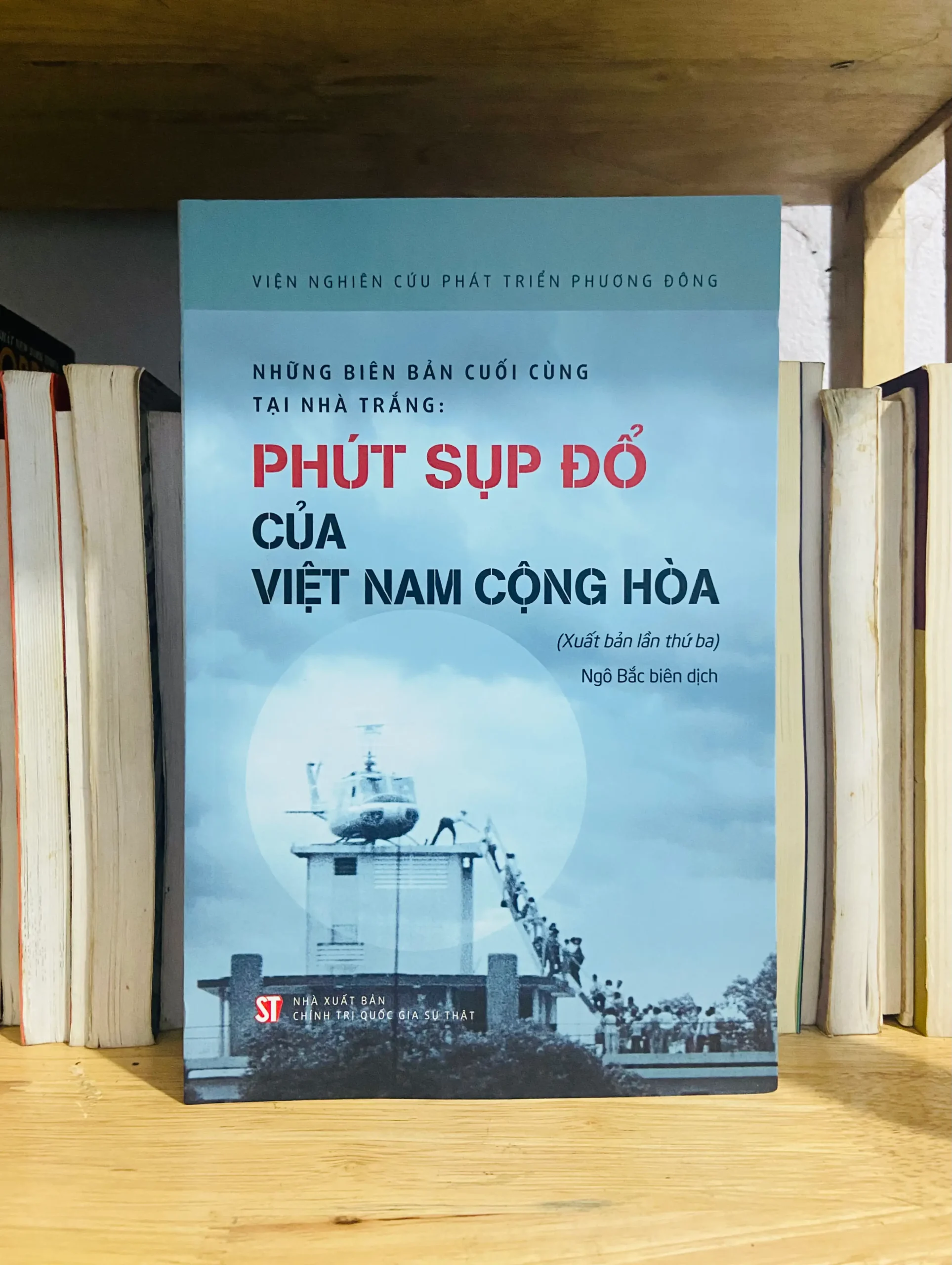 Phút sụp đổ của Việt Nam Cộng Hòa - Lịch sử VAVOBXN-CT8