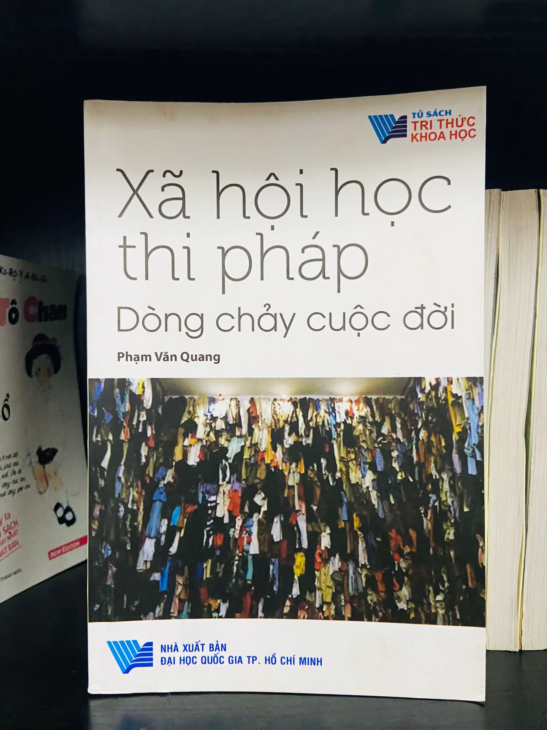 Xã hội học thi pháp Dòng chảy cuộc đời - Phạm Văn Quang - Khoa học VAVOX0C1-10