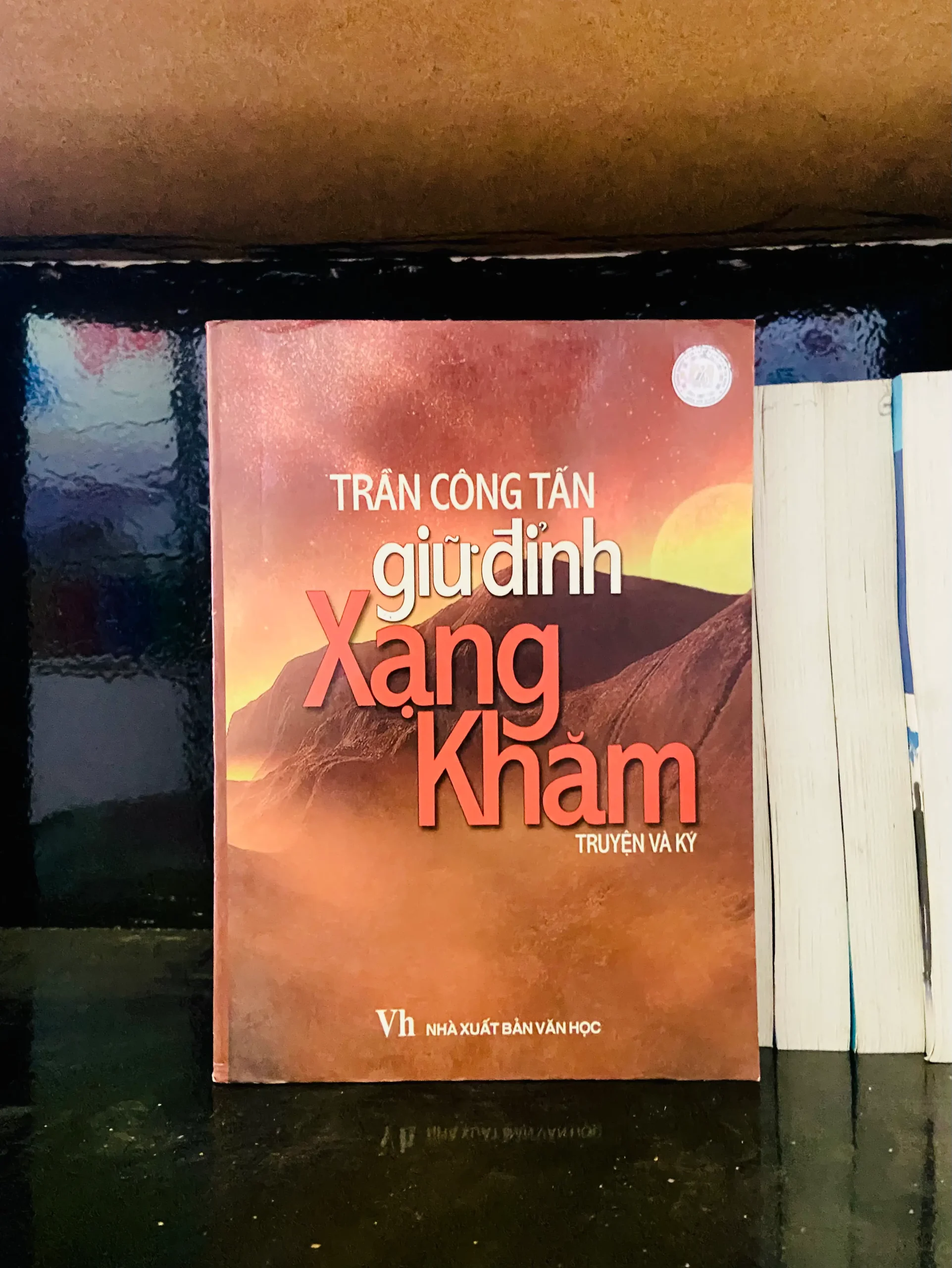 Giữ đỉnh Xạng Khăm - Trần Công Tấn - Văn học VAVOA1T2-58