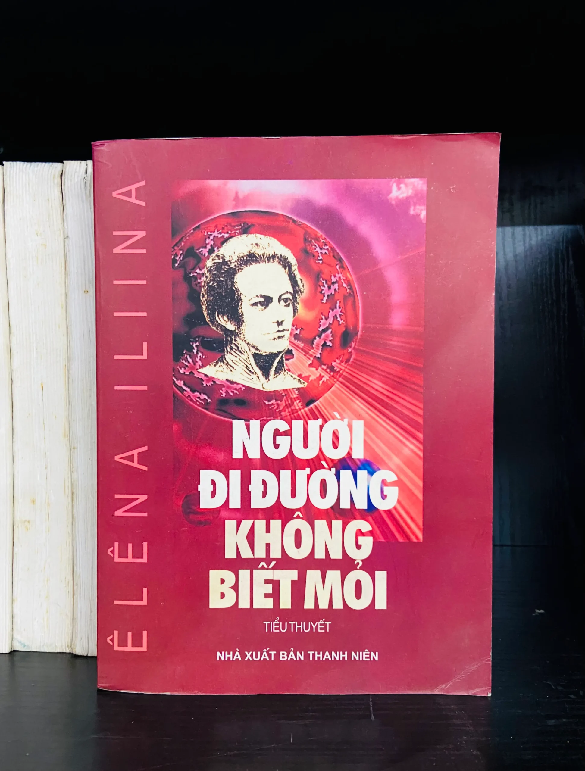 Người đi đường không biết mỏi - Văn học VAVOX4S-1
