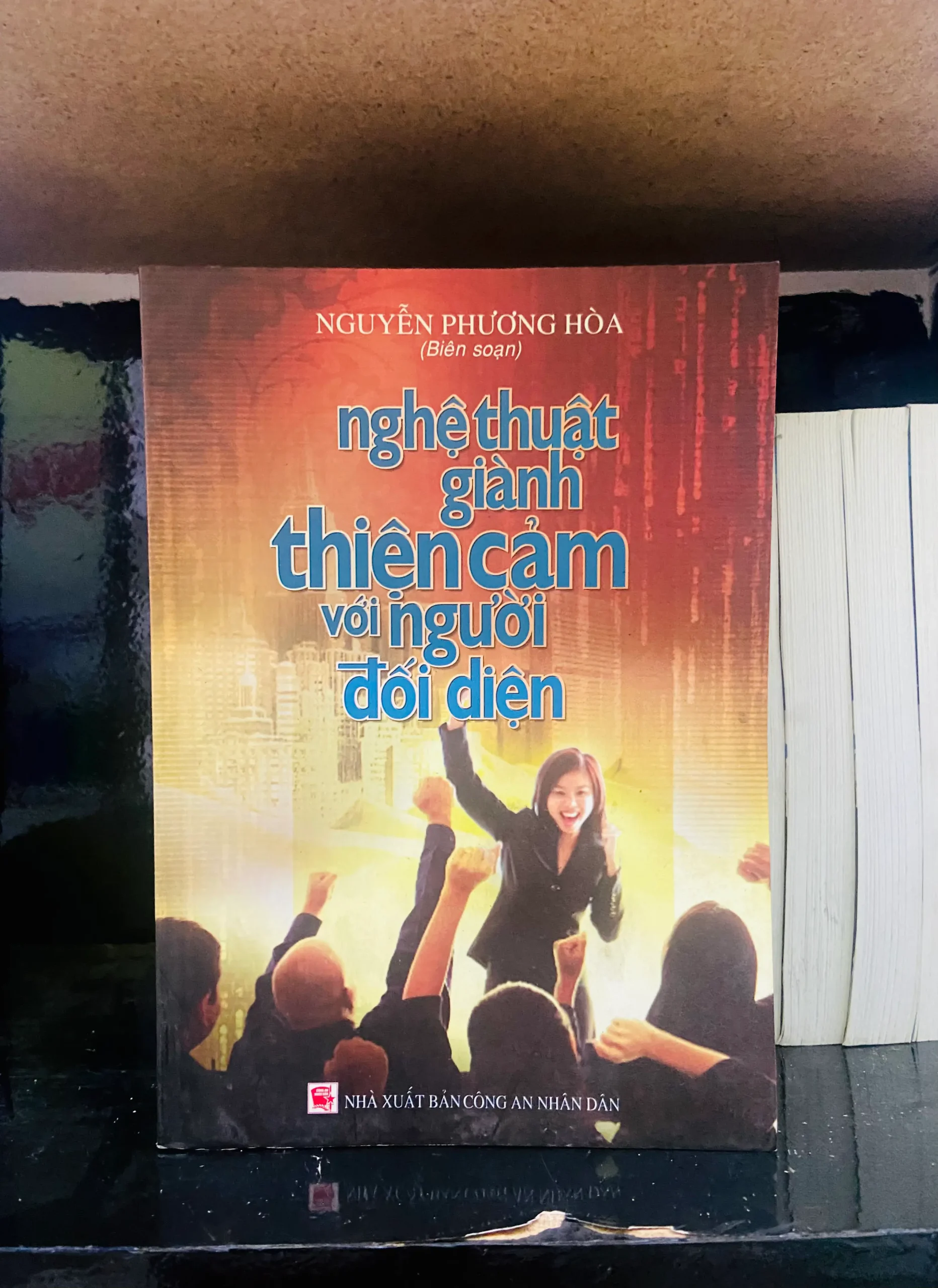 Nghệ thuật giành thiện cảm với người đối diện - Phát triển bản thân VAVOA0-6