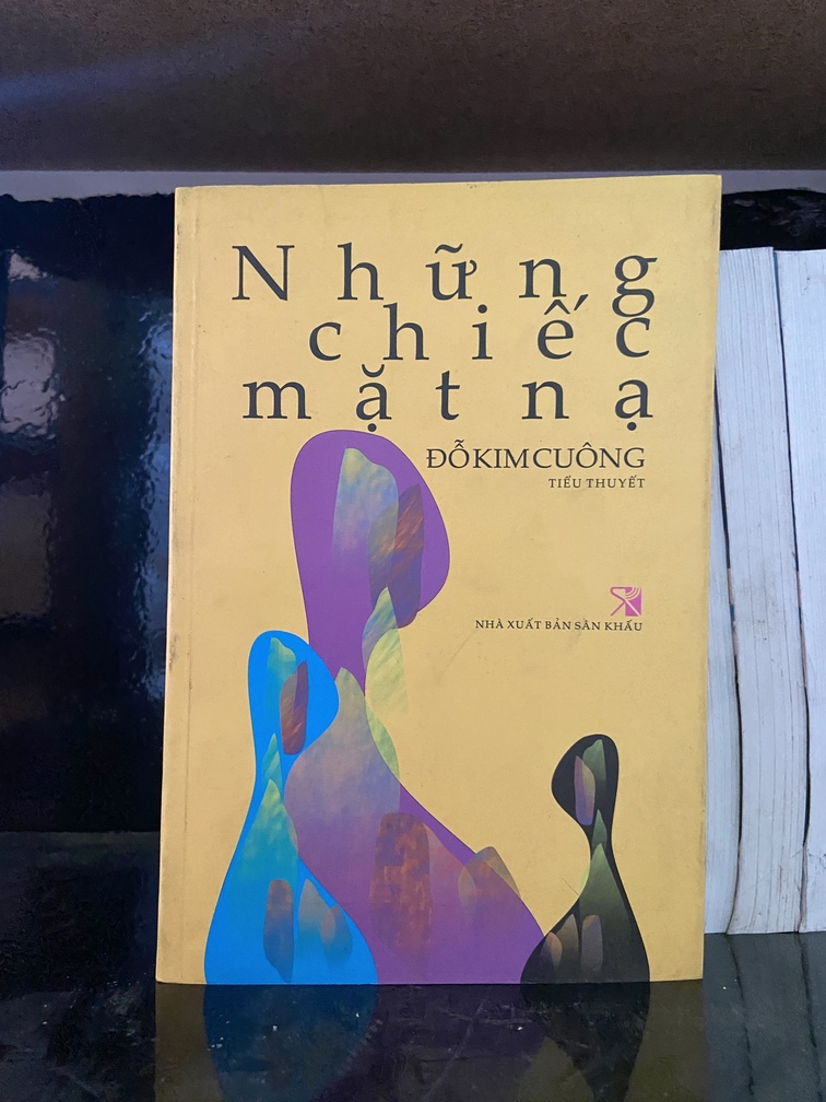 Những chiếc mặt nạ - Đỗ Kim Cuông - Văn học VAVOA1ST1-11