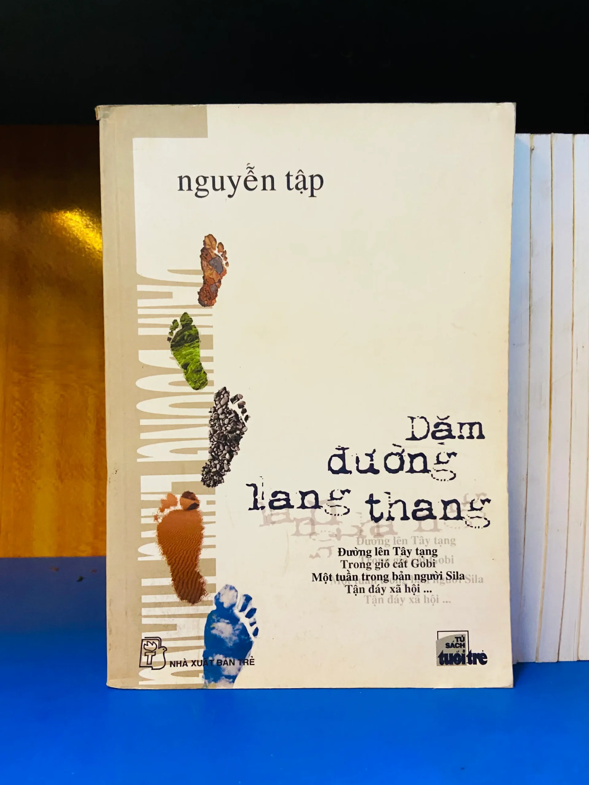 Dặm đường lang thang - Báo Chí VAVOY6S-1