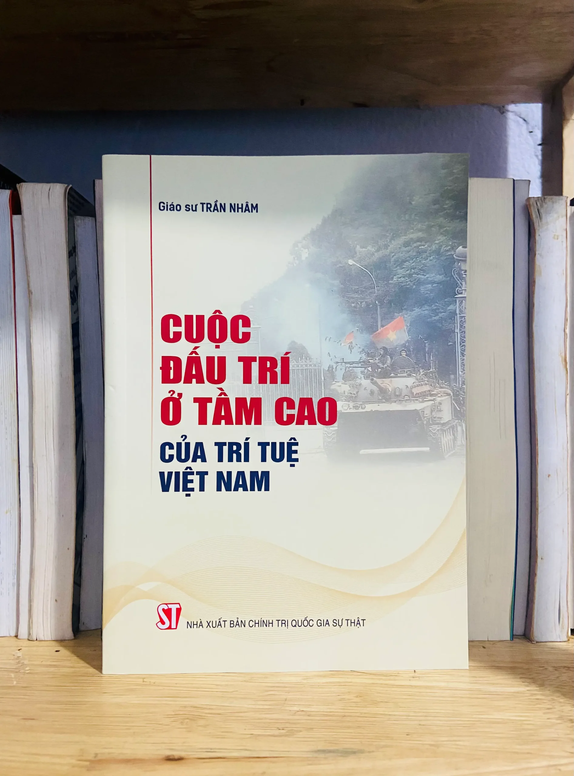 Cuộc đấu trí ở tầm cao trí tuệ Việt Nam - Trần Nhâm - Lịch sử VAVOBXN-CT7