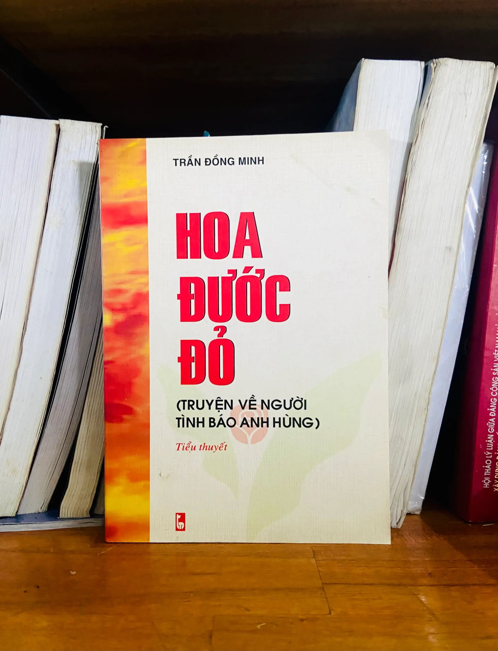 Hoa Đước đỏ - Trần Đồng Minh - Văn học VAVOB1T2-87