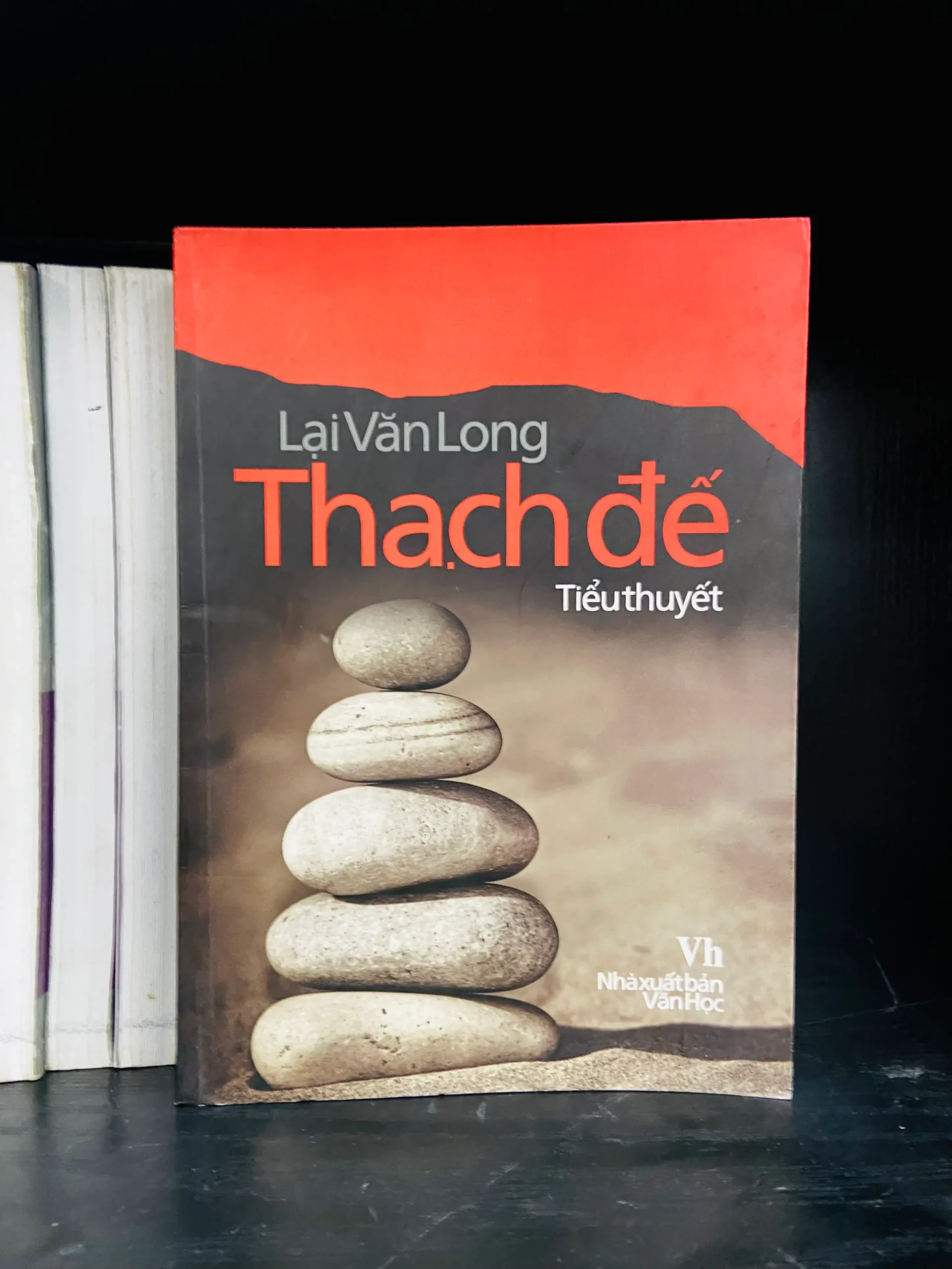 Thạch đế - Lại Văn Long - Văn học VAVOX5S-15