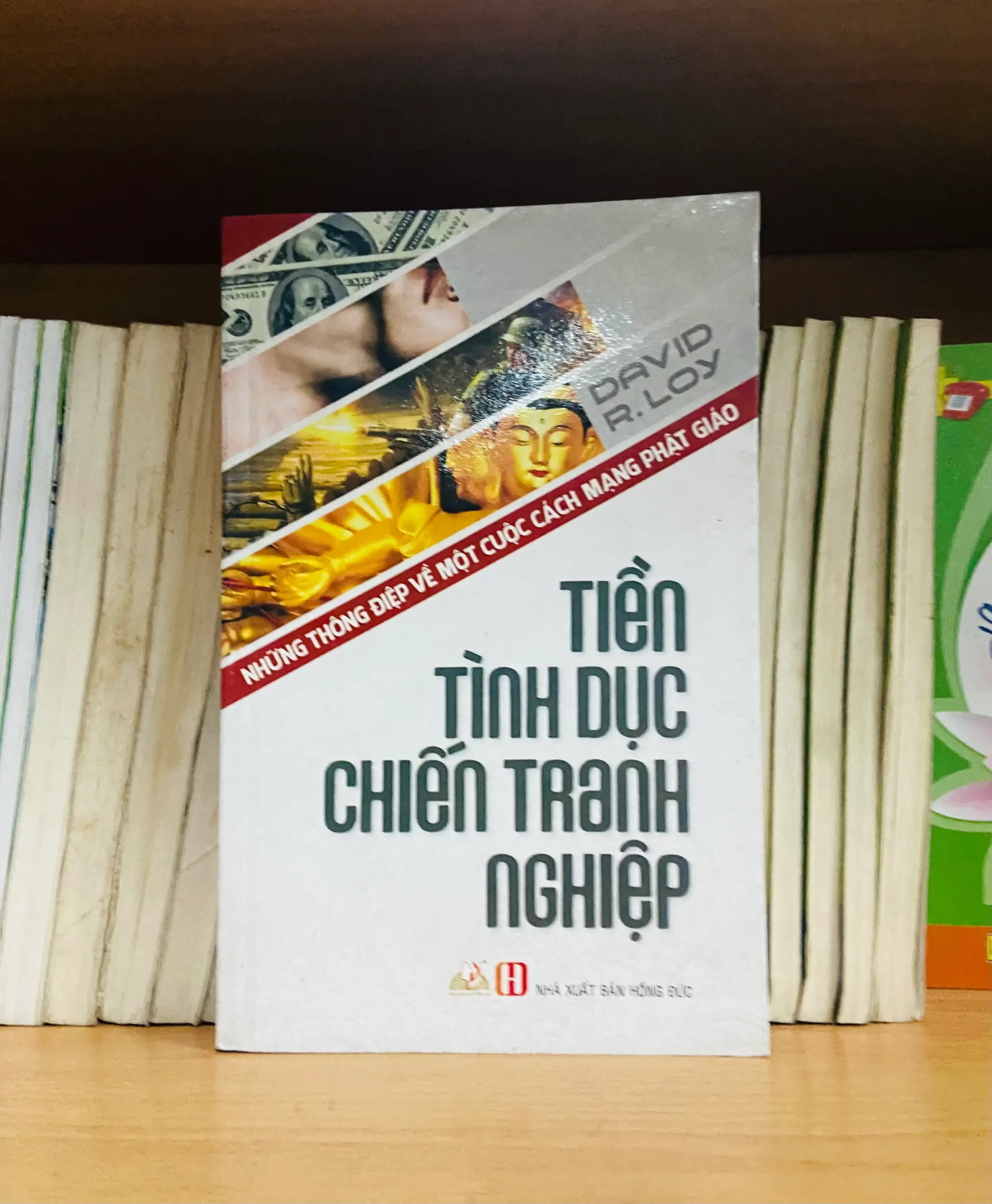 Tiền, Tình dục, Chiến tranh, Nghiệp - Pháp luật VAVOA9T2-9