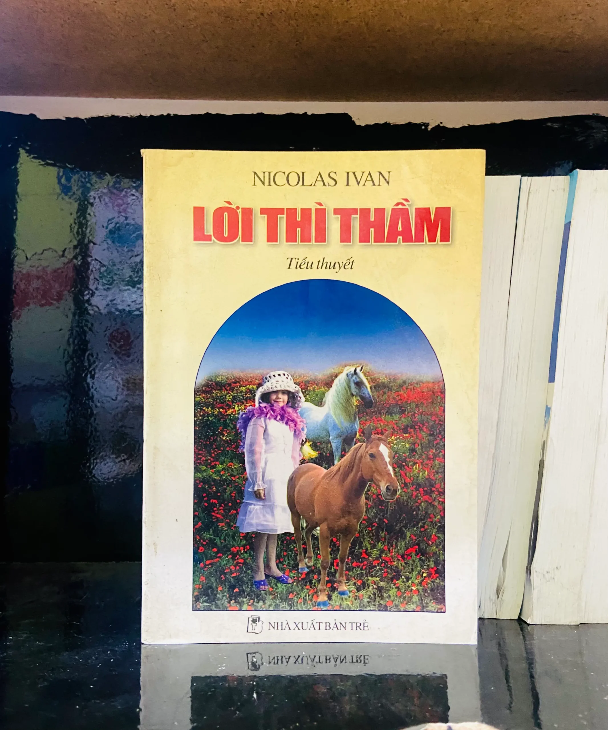 Lời thì thầm - NicolasIvan - Văn học VAVOA1T3- 19