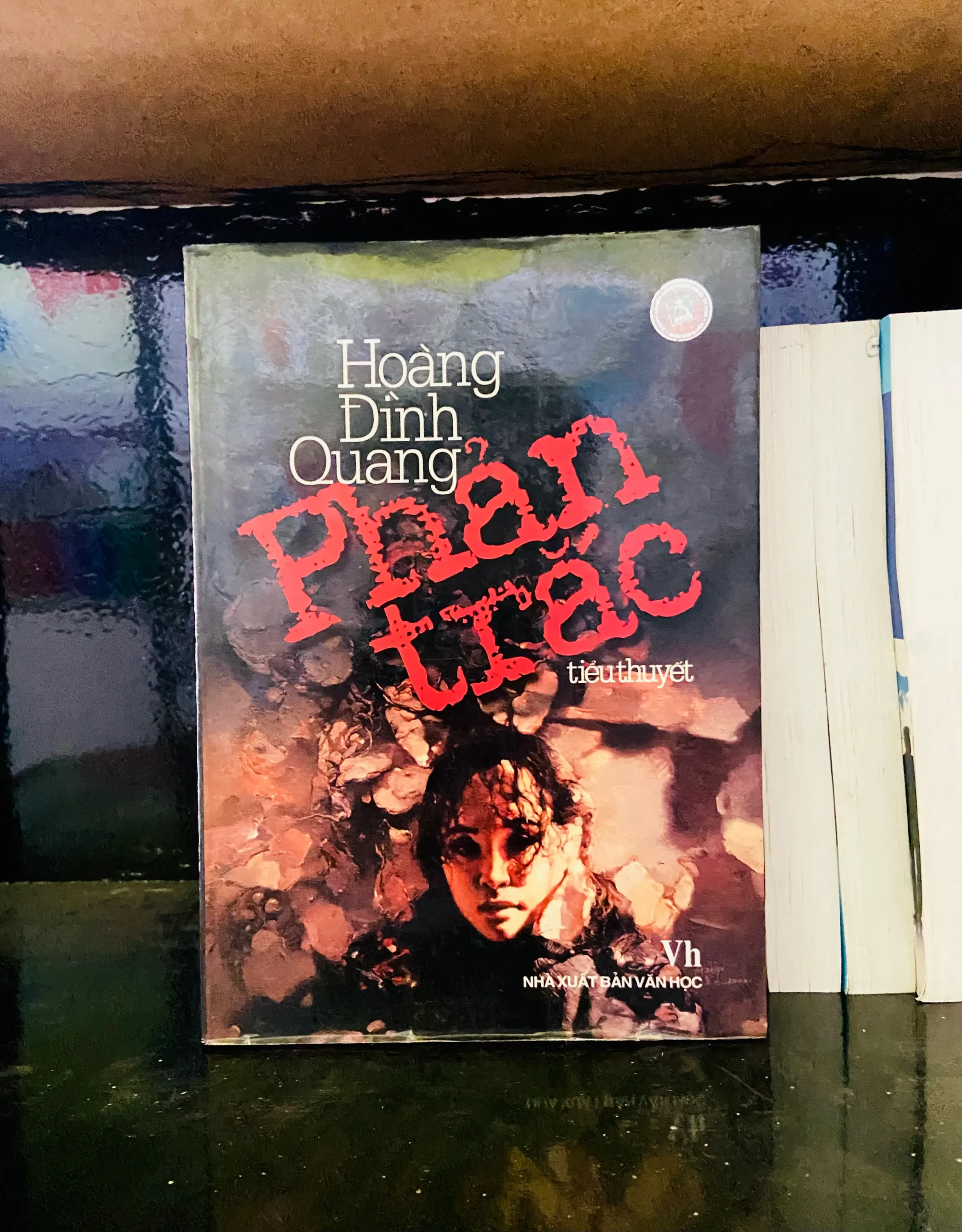Phản trắc - Hoàng Đình Quang - Văn học VAVOA1T2-72