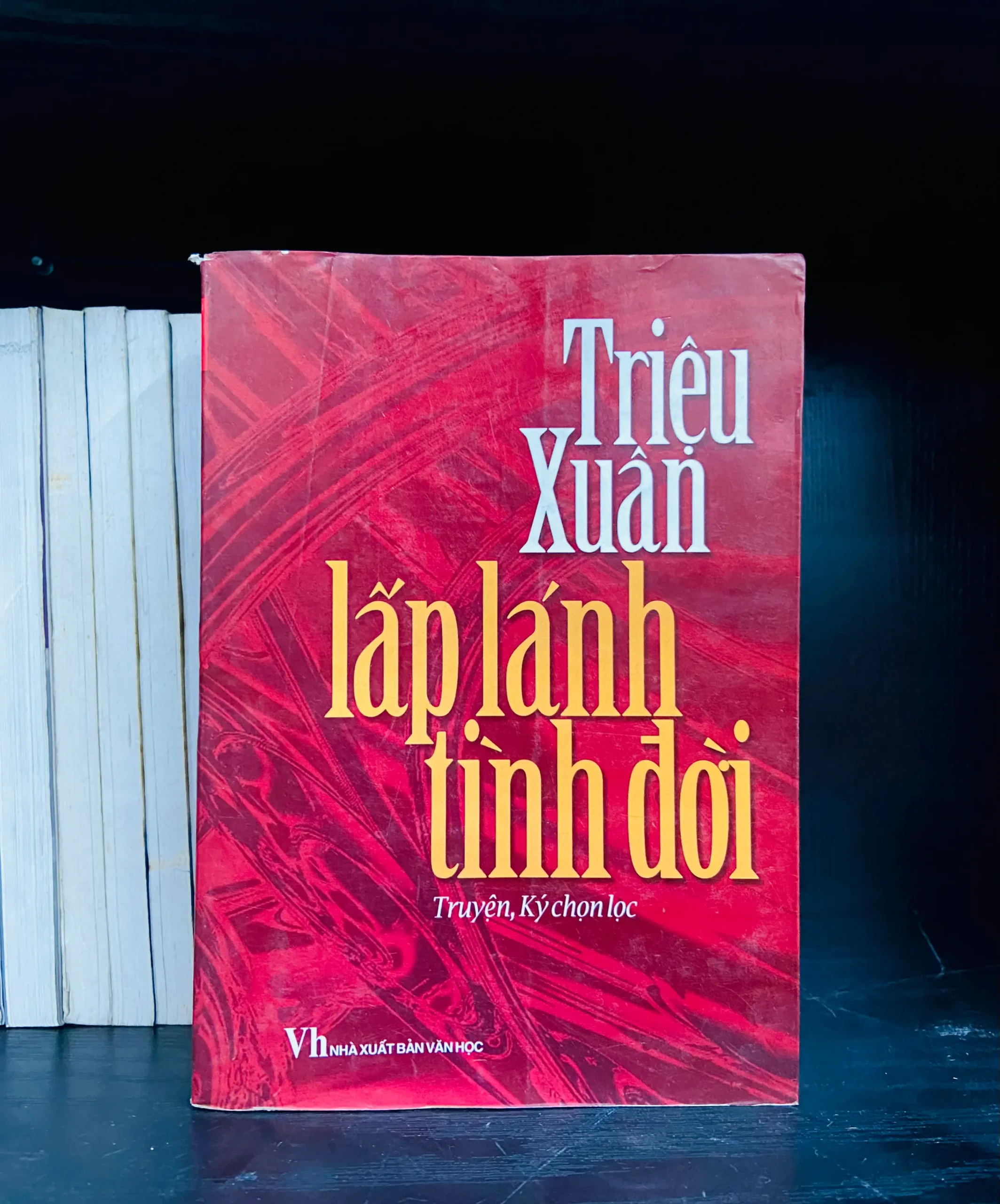 Lấp lánh tình đời - Triệu Xuân - Văn học VAVOX5S-2