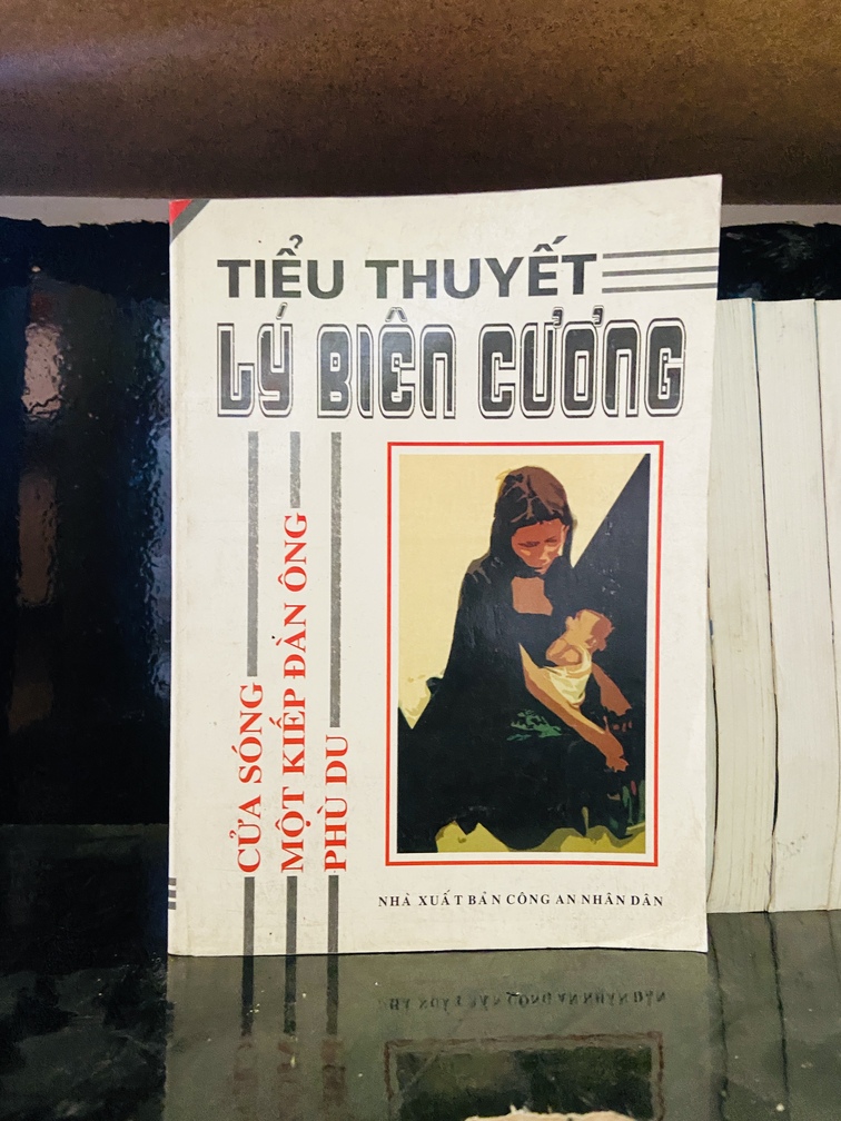 Tiểu thuyết Lý Biên Cương: Cửa sóng một kiếp đàn ông phù du - Văn học VAVOA1ST1-9