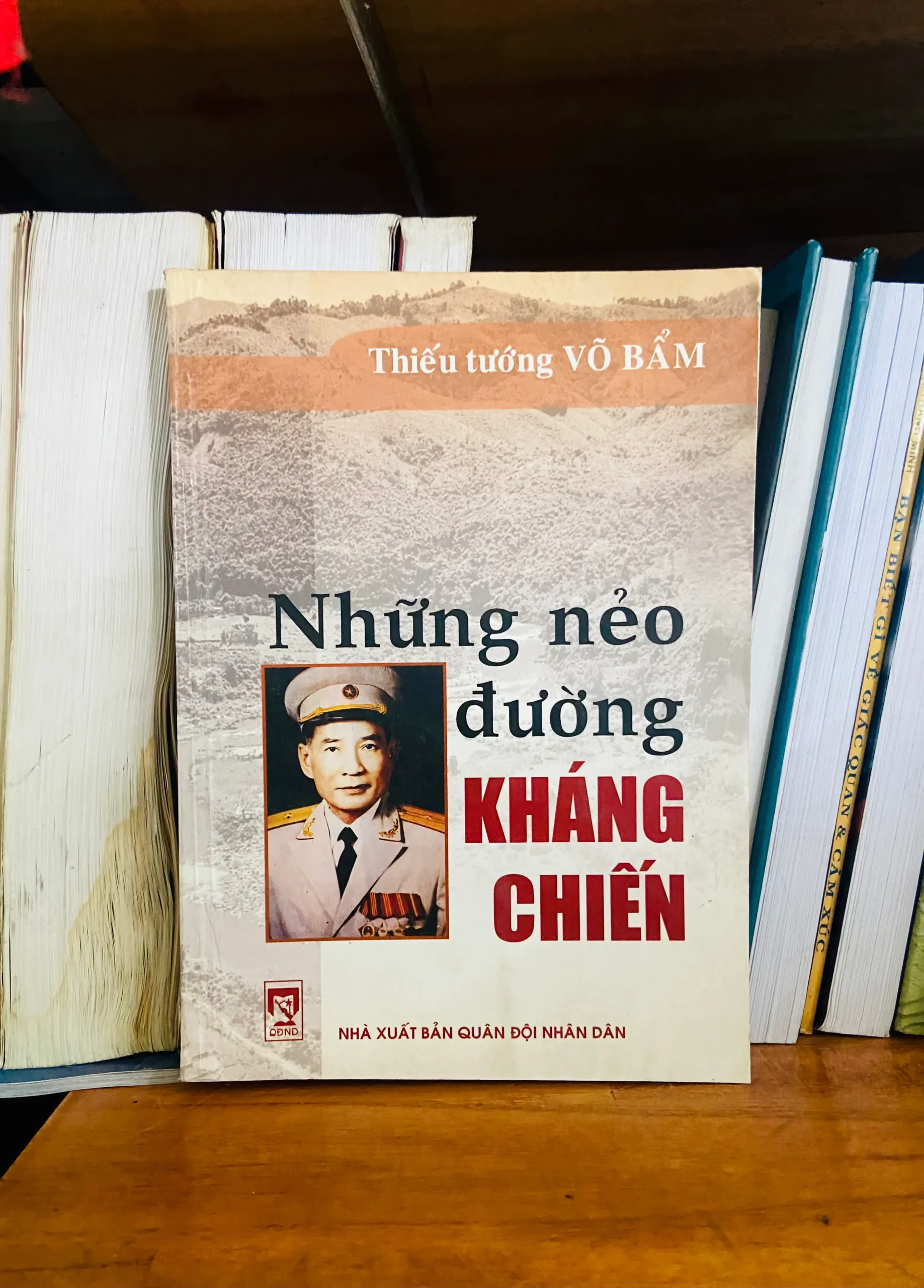 Những nẻo đường Kháng chiến - Võ Bẩm - Văn học VAVOB1T2-78