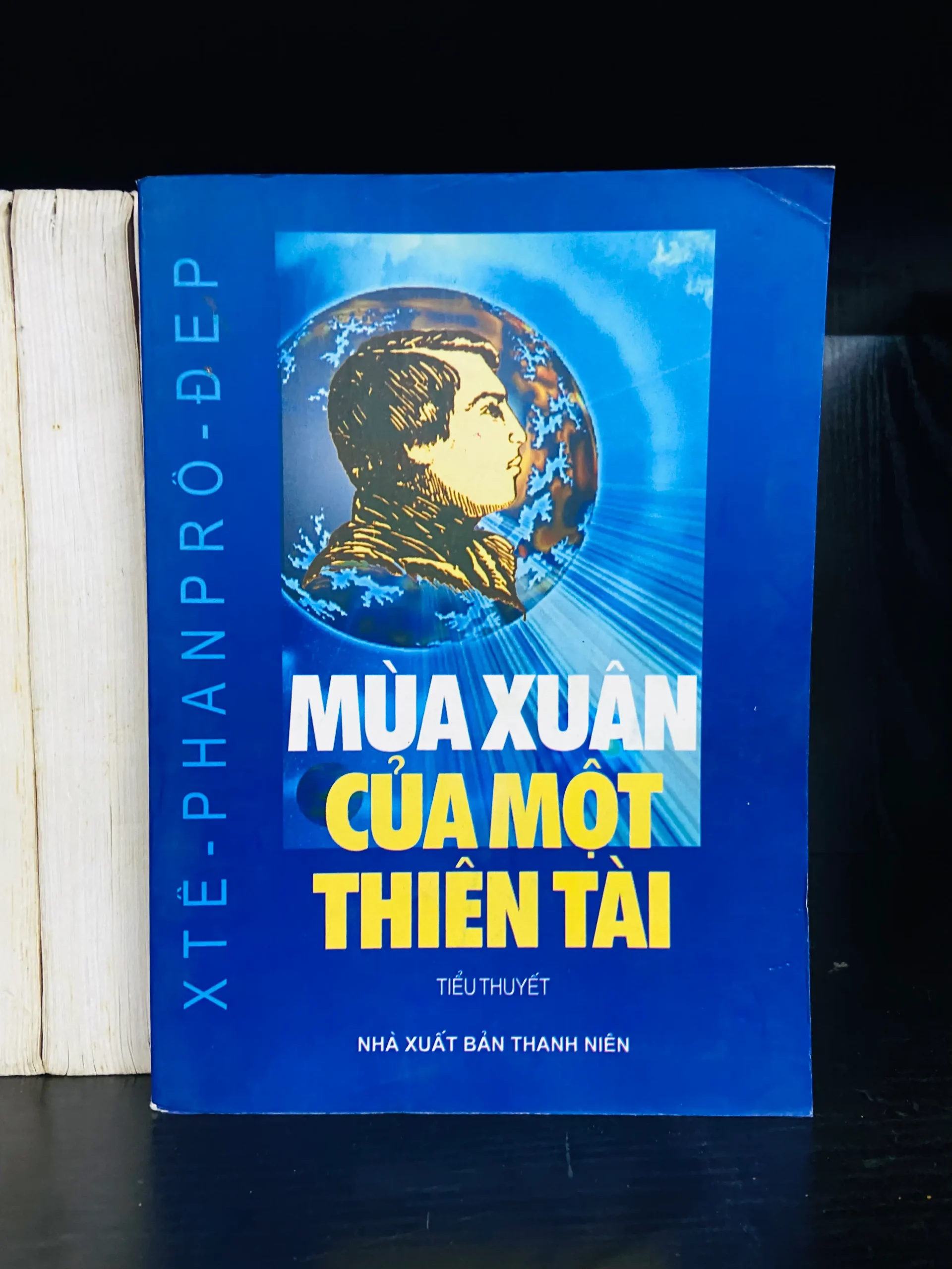 Mùa xuân của một thiên tài - Văn học VAVOX4S-2