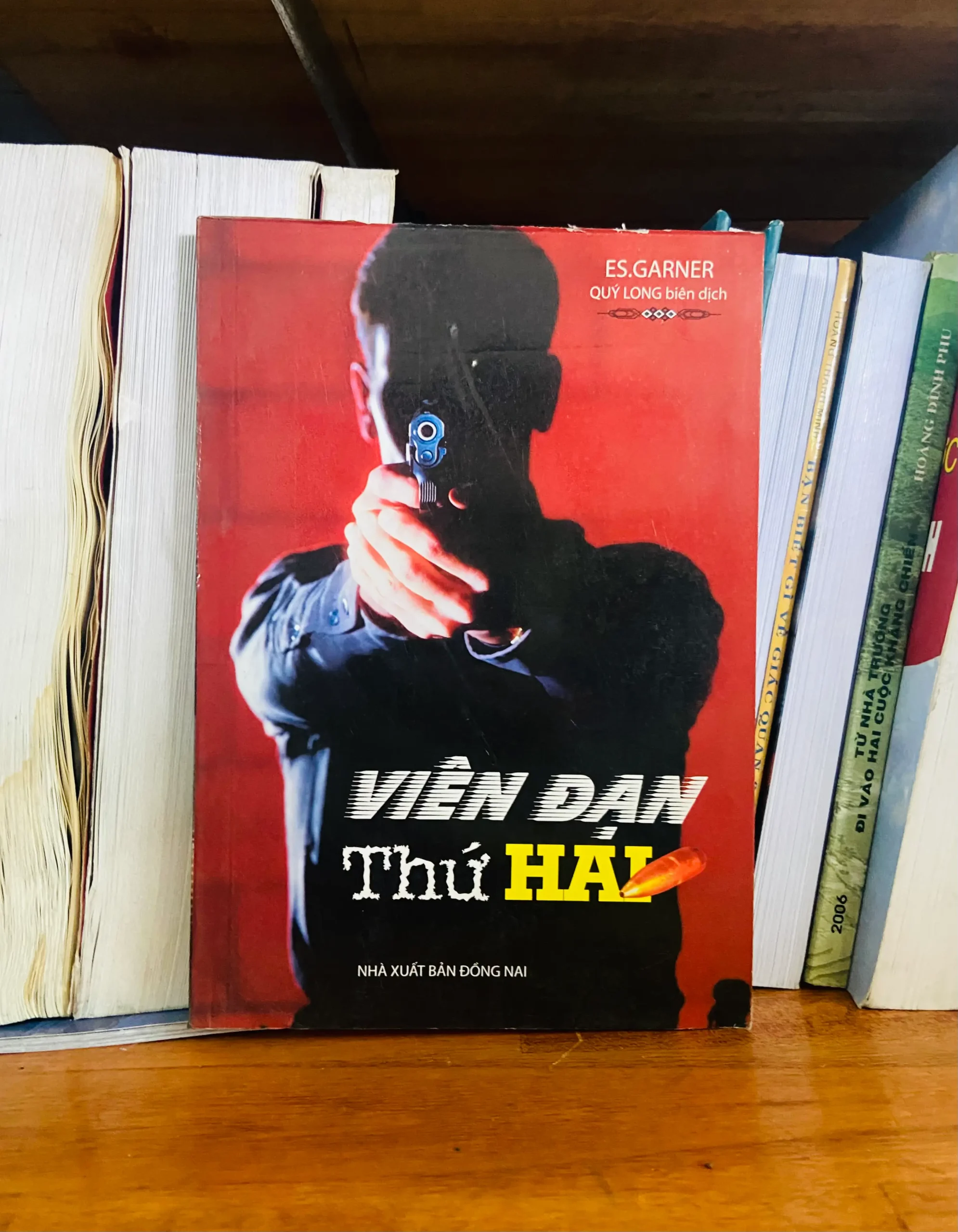 Viên đạn thứ hai - Es.Garner - Văn học VAVOB1T2-76