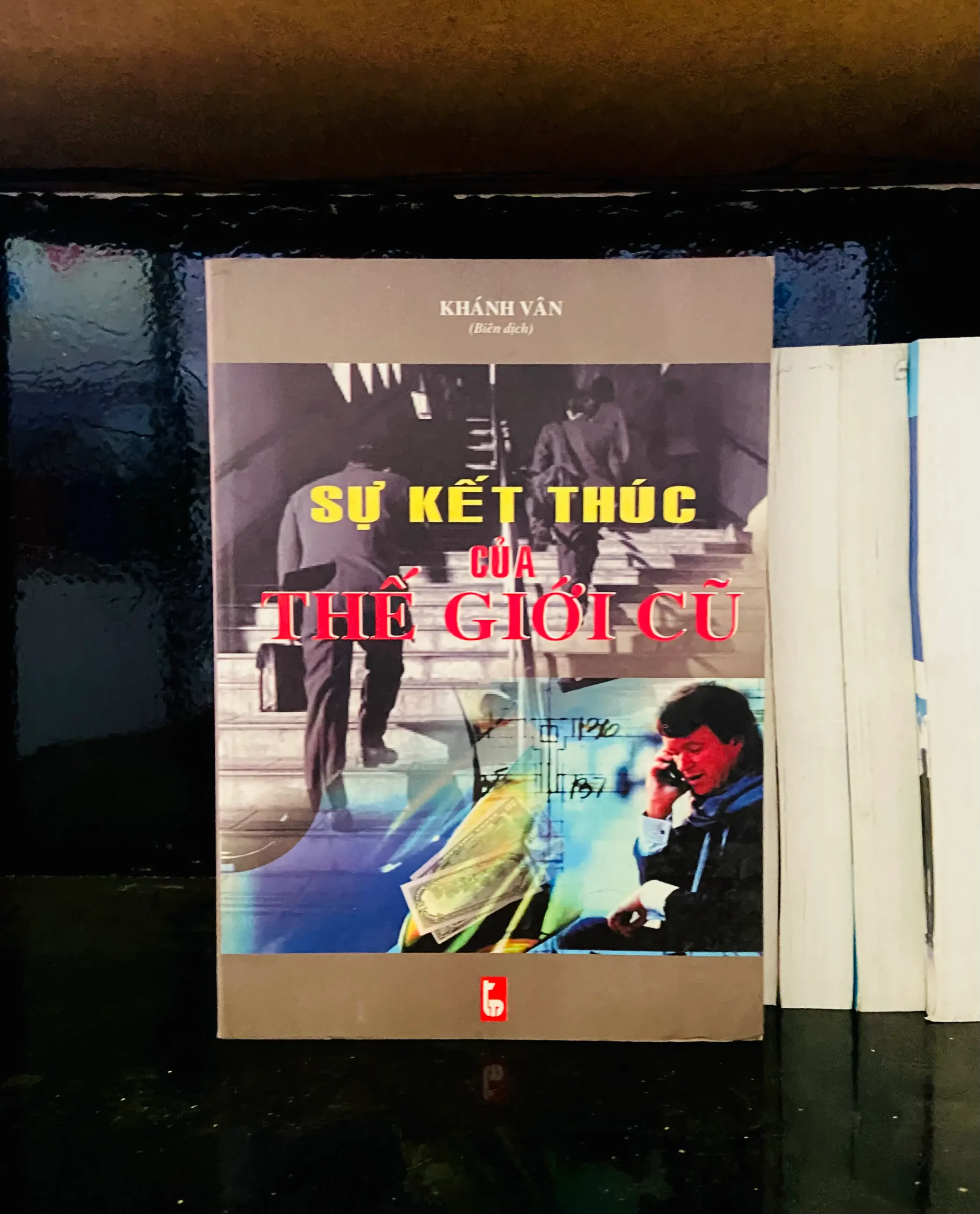 Sự kết thúc của thế giới cũ - Kinh doanh VAVOA1T2-56