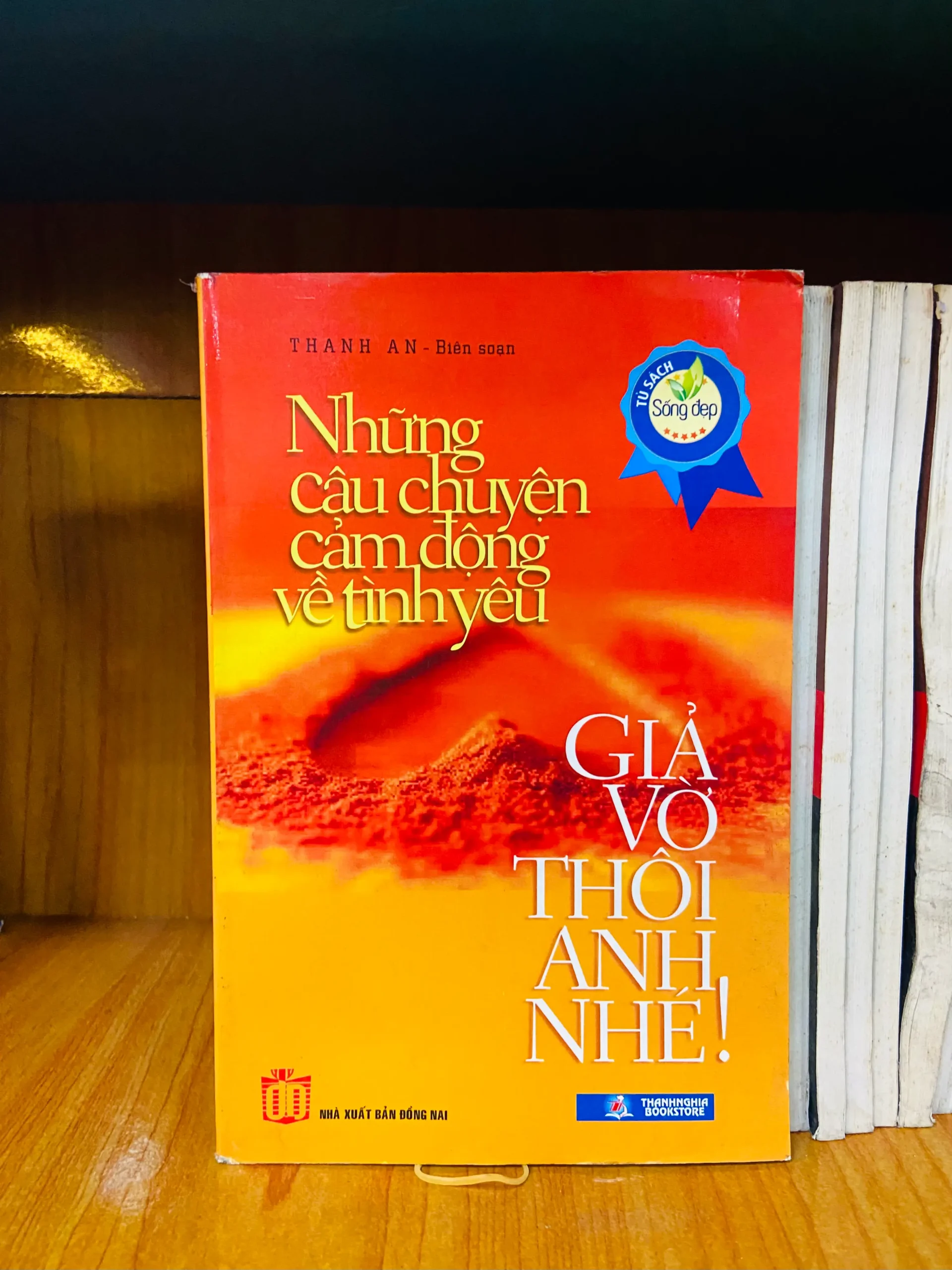 Giả vờ thôi anh nhé! - Văn học VAVOY3S-16