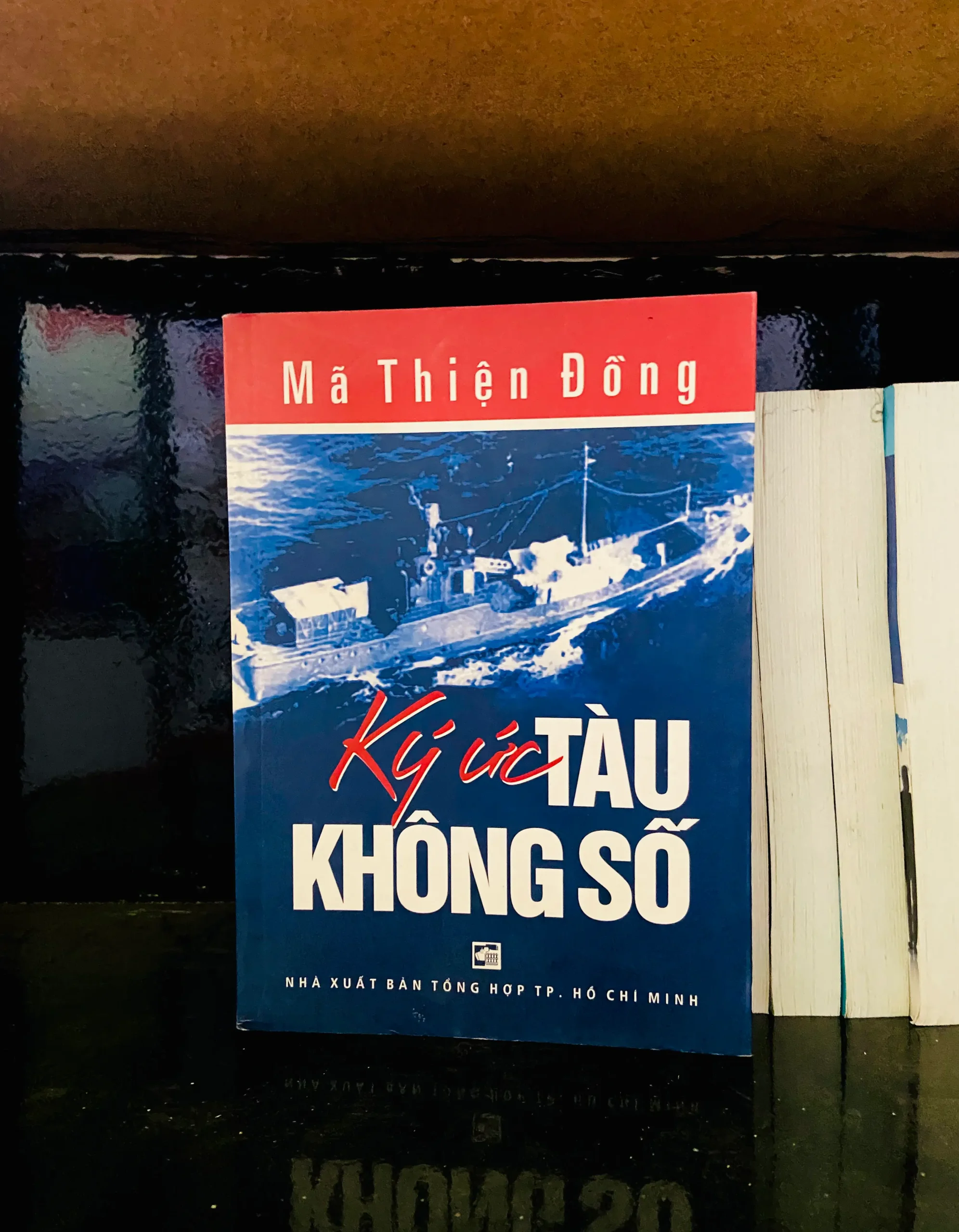 Ký ức tàu không số - Mã Thiện Đồng - Văn học VAVOA1T2-69
