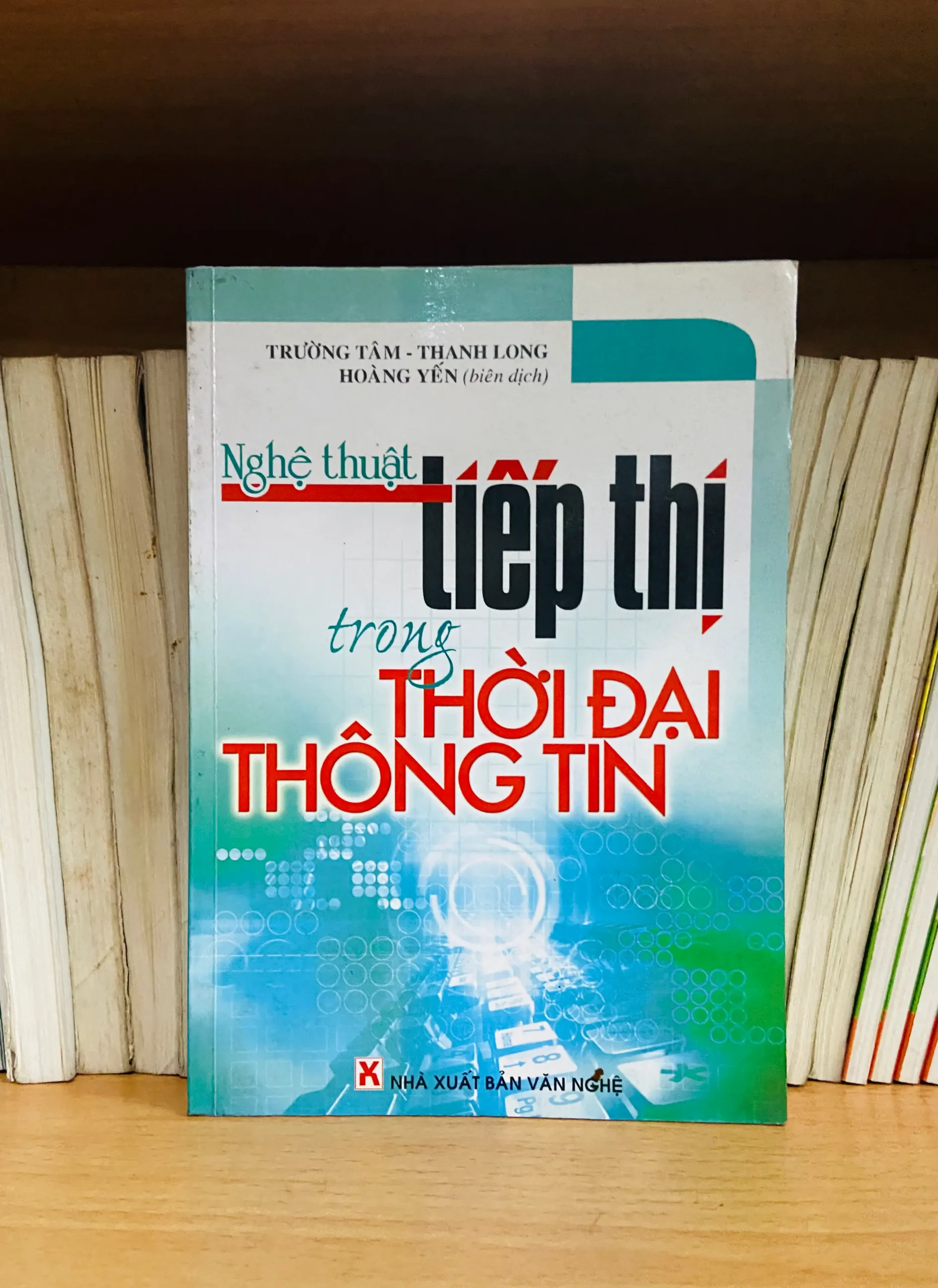Nghệ thuật tiếp thị trong Thời Đại Thông Tin - Kinh doanh VAVOXA2-22