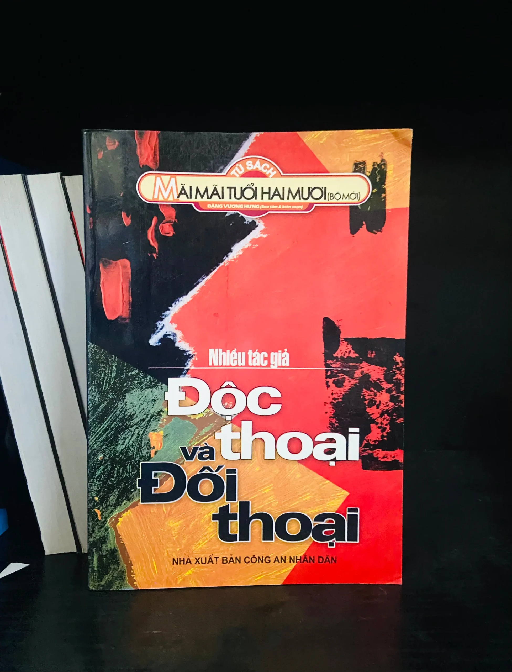 Độc thoại và Đối thoại - Nhiều tác giả - Tâm lý VAVOD1K1-1