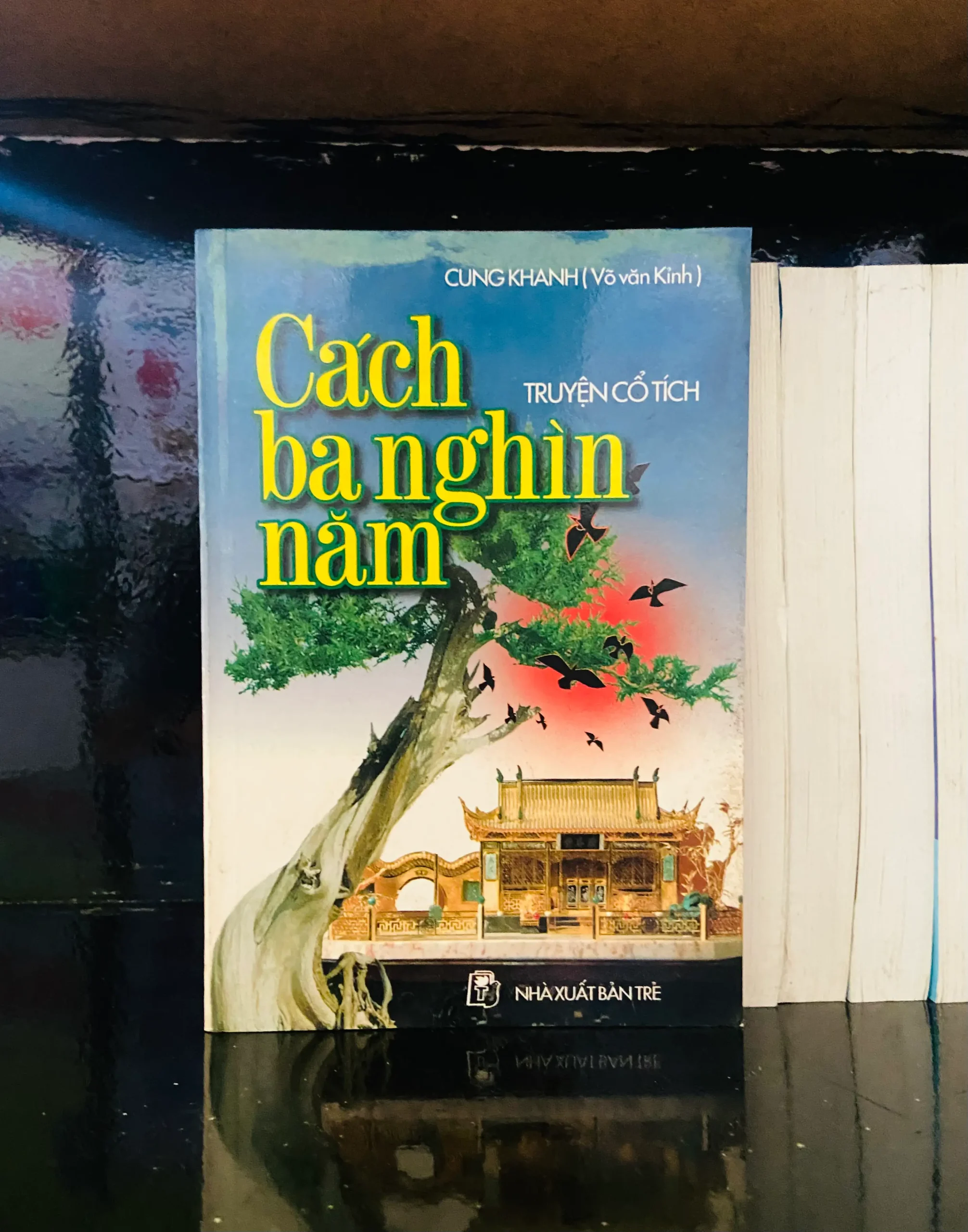 Cách ba nghìn năm - Cung Khanh - Văn học VAVOA1T3- 33