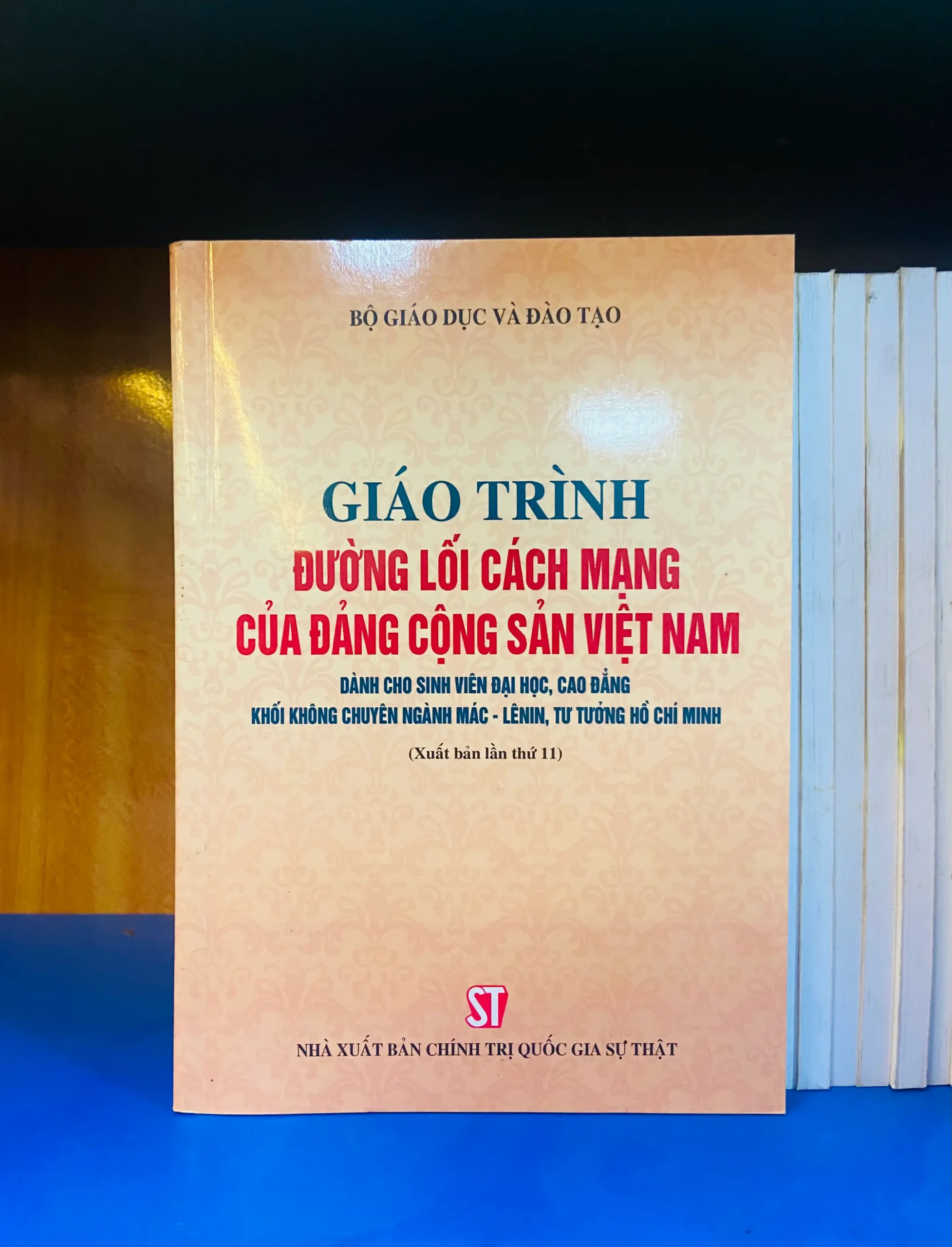 Giáo trình Đường lối Cách mạng của ĐCS Việt Nam - Pháp luật VAVOYDT4-1