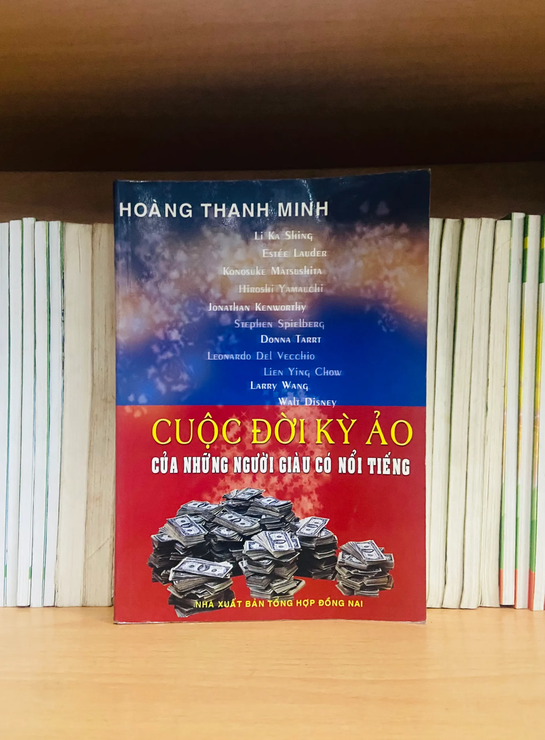 Cuộc đời kỳ ảo của những người giàu có nổi tiếng - Hoàng Thanh Minh - Phát triển bản thân VAVOXA2-27