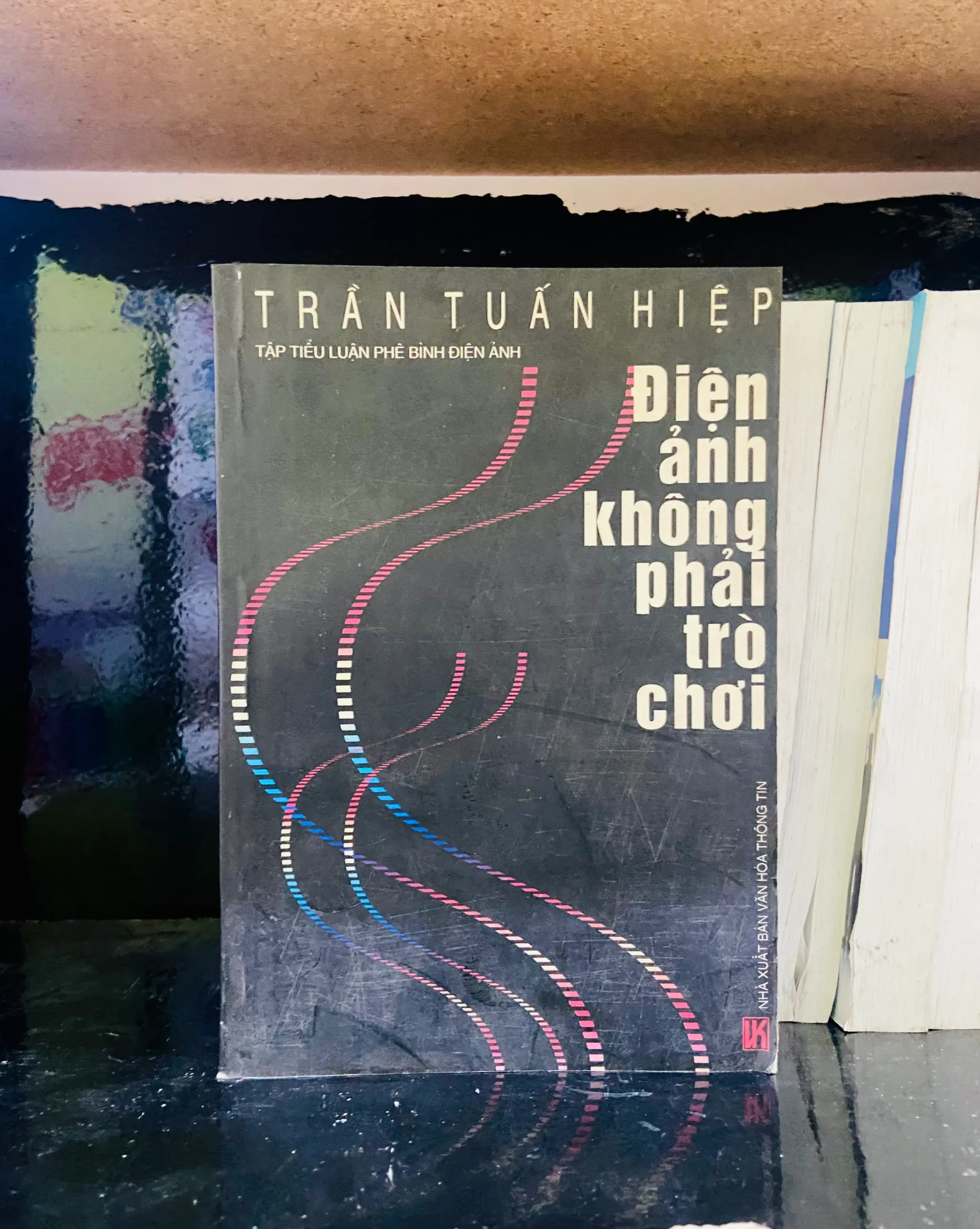 Điện ảnh không phải trò chơi - Trần Tuấn Hiệp - Văn hóa VAVOA1T3- 18