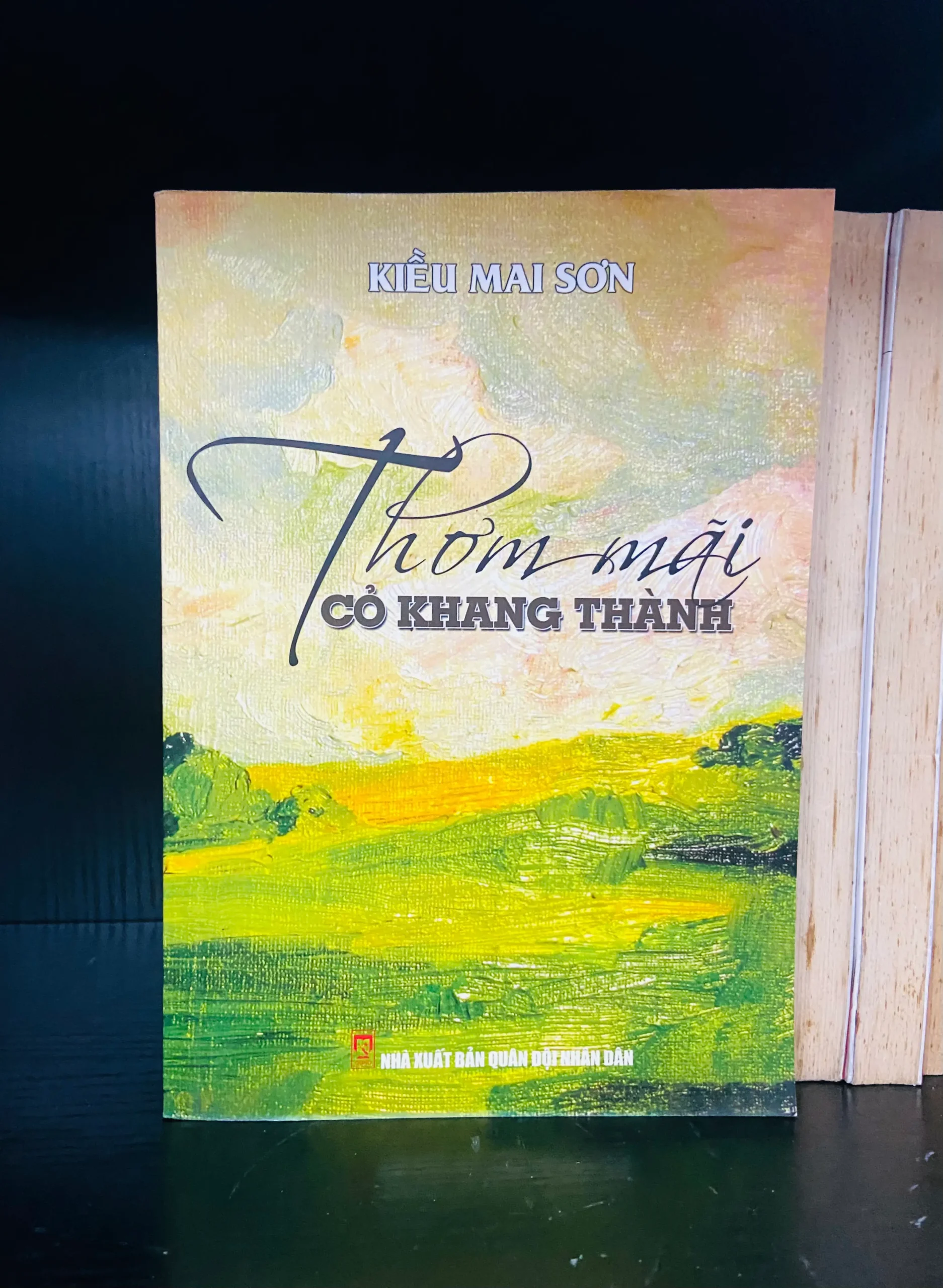 Thơm mãi cỏ Khang Thành - Kiều Mai Sơn - Văn học VAVOX1C3-2