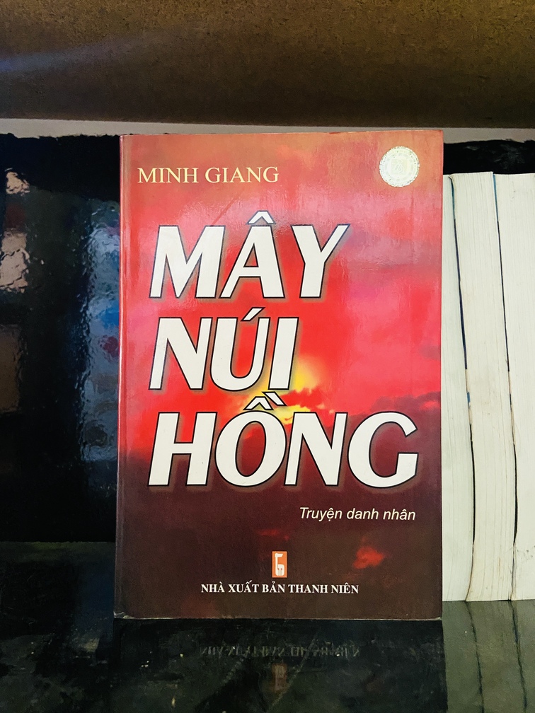 Mây núi hồng - Minh Giang - Văn học VAVOAAA-102