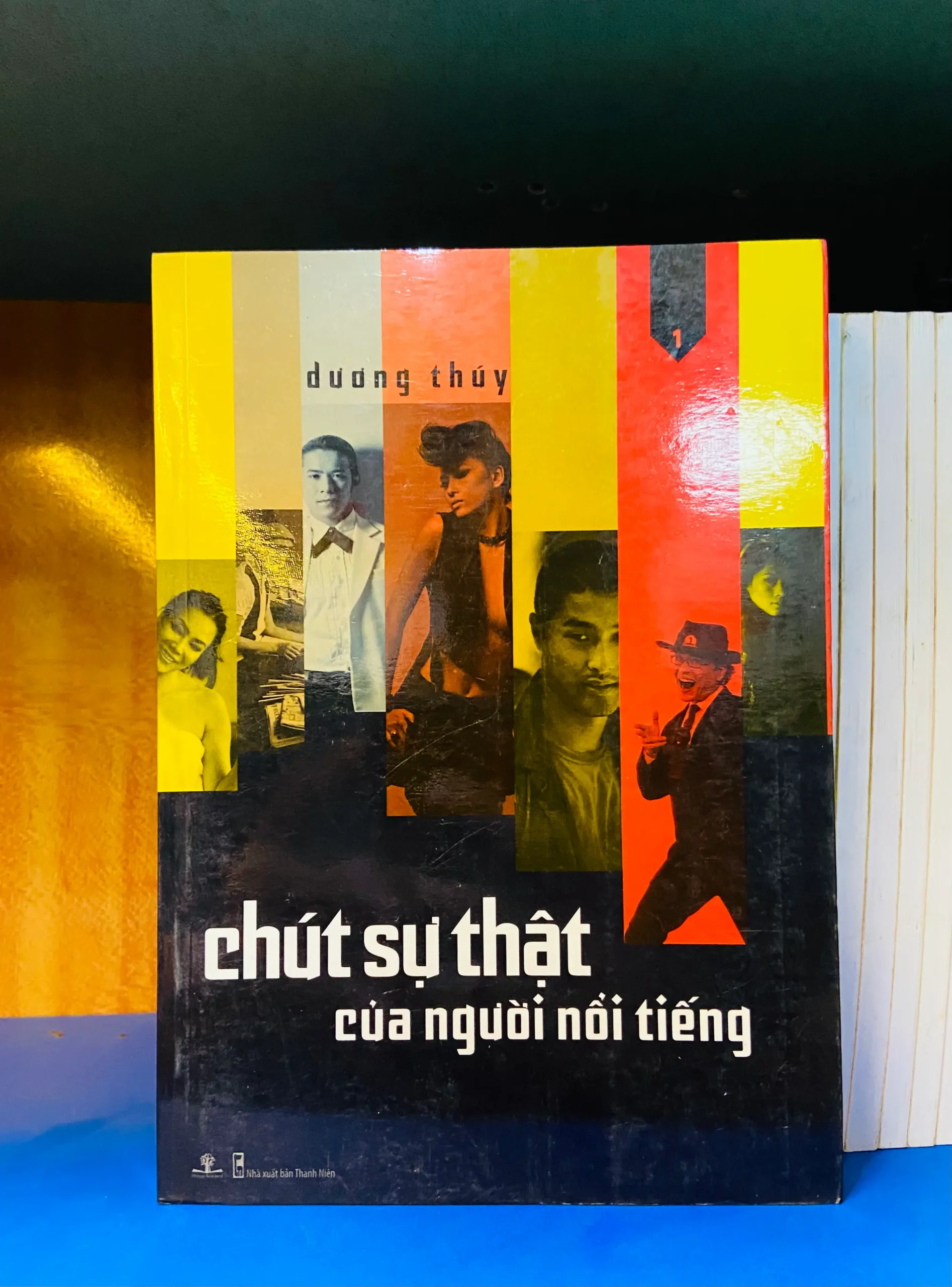 Chút sự thật của người nổi tiếng (2 tập) - Văn học VAVOAAA-104