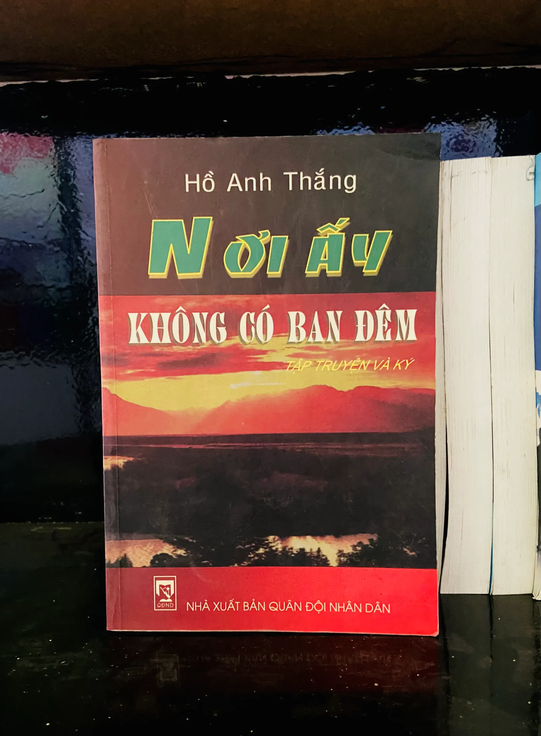 Nơi ấy không có ban đêm - Hồ Anh Thắng - Văn học VAVOA1T2-3