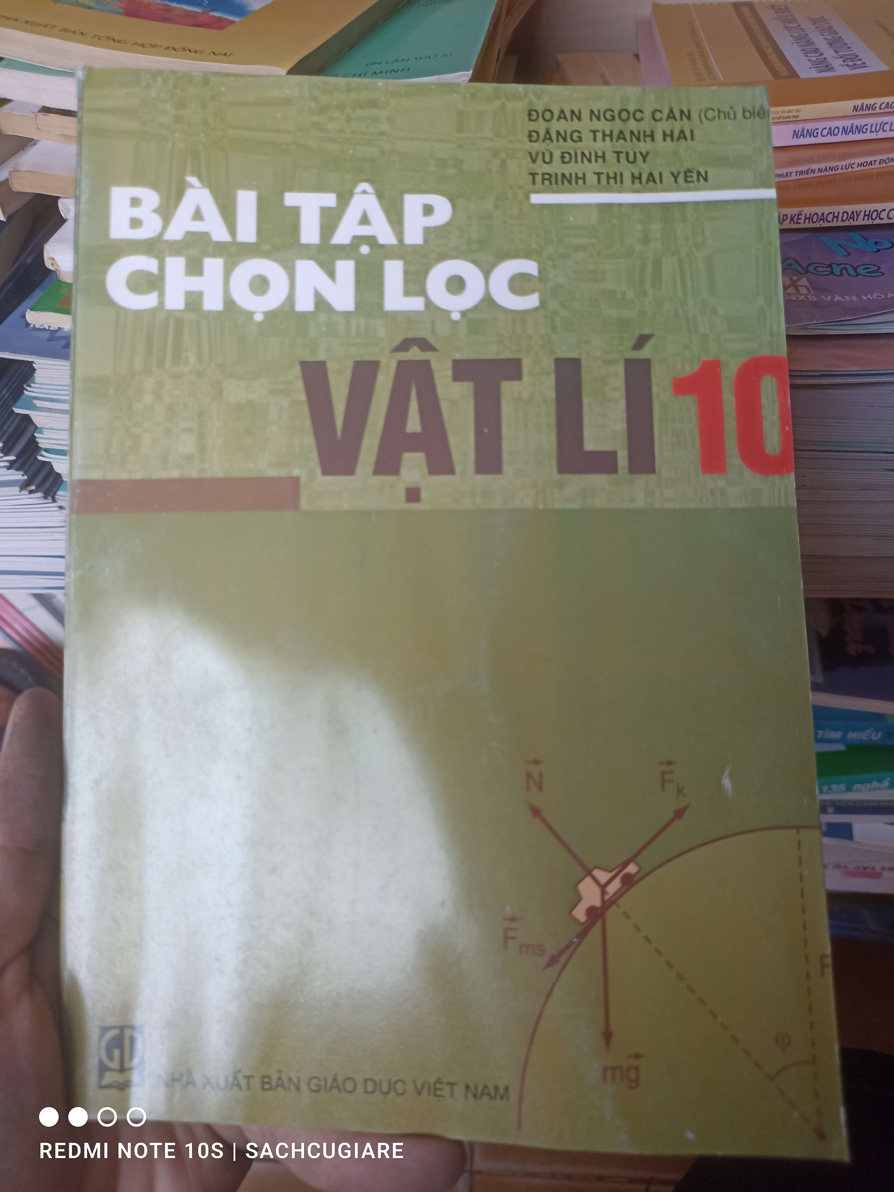 Bài Tập Chọn Lọc Vật Lí 10 - Đoàn Ngọc Căn, Đặng Thanh Hải, Vũ Đình Túy, Trịnh Thị Hải Yến 2014 VAVO-AK3ST1