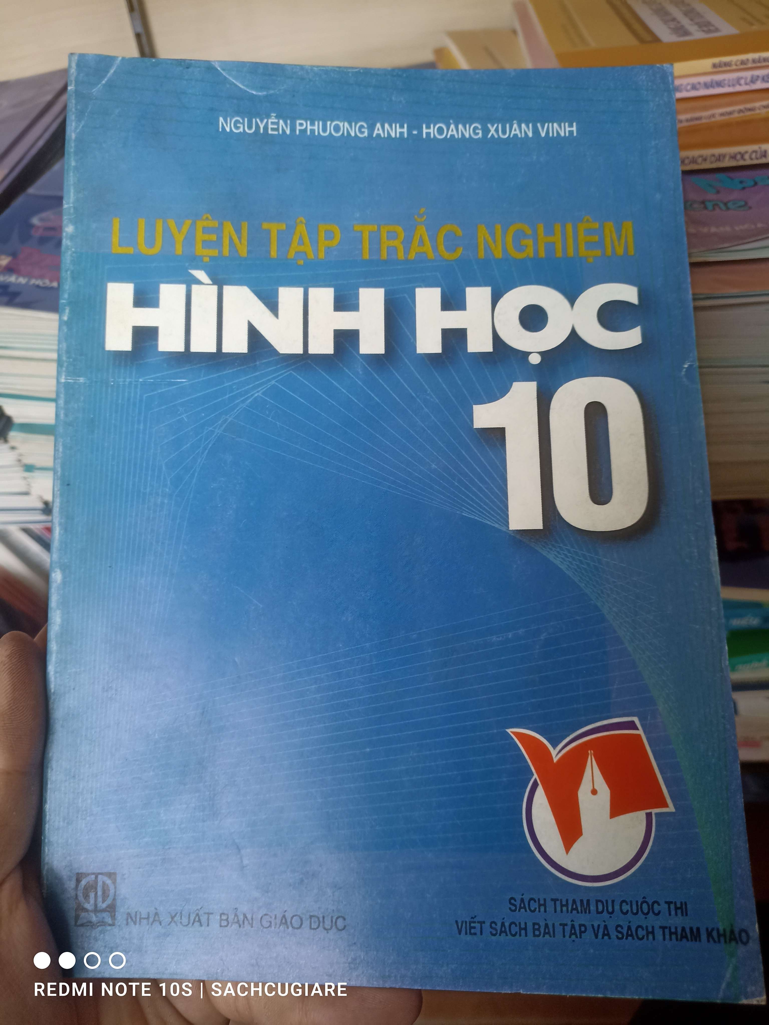 Luyện Tập Trắc Nghiệm Hình Học 10 - Nguyễn Phương Anh, Hoàng Xuân Vinh 2006 VAVO-AK3ST1
