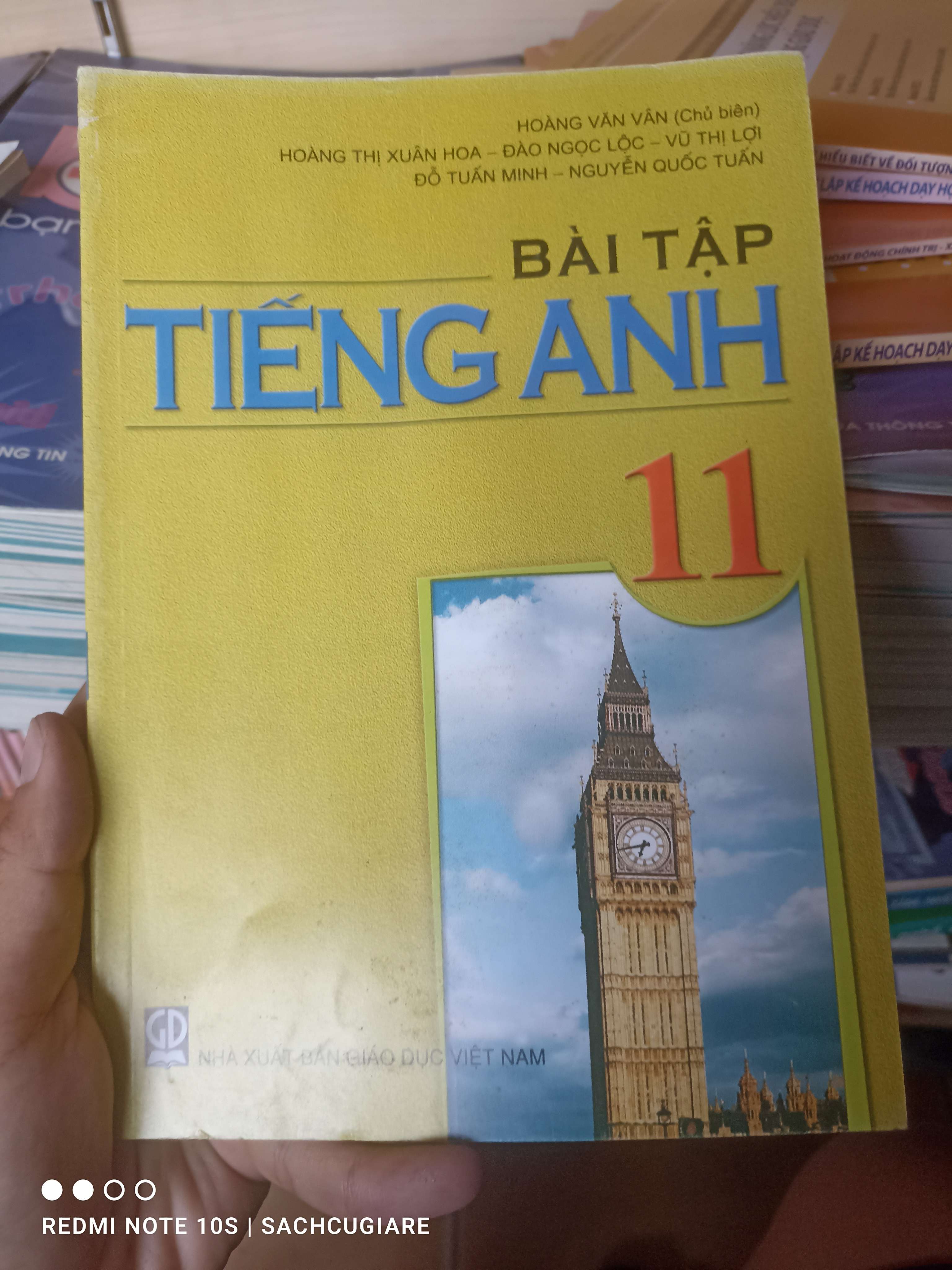 Bài Tập Tiếng Anh 11 - Hoàng Văn Vân, Hoàng Thị Xuân Hoa, Đào Ngọc Lộc, Vũ Thị Lợi, Đỗ Tuấn Minh, Nguyễn Quốc Tuấn 2011 VAVO-AK2ST1