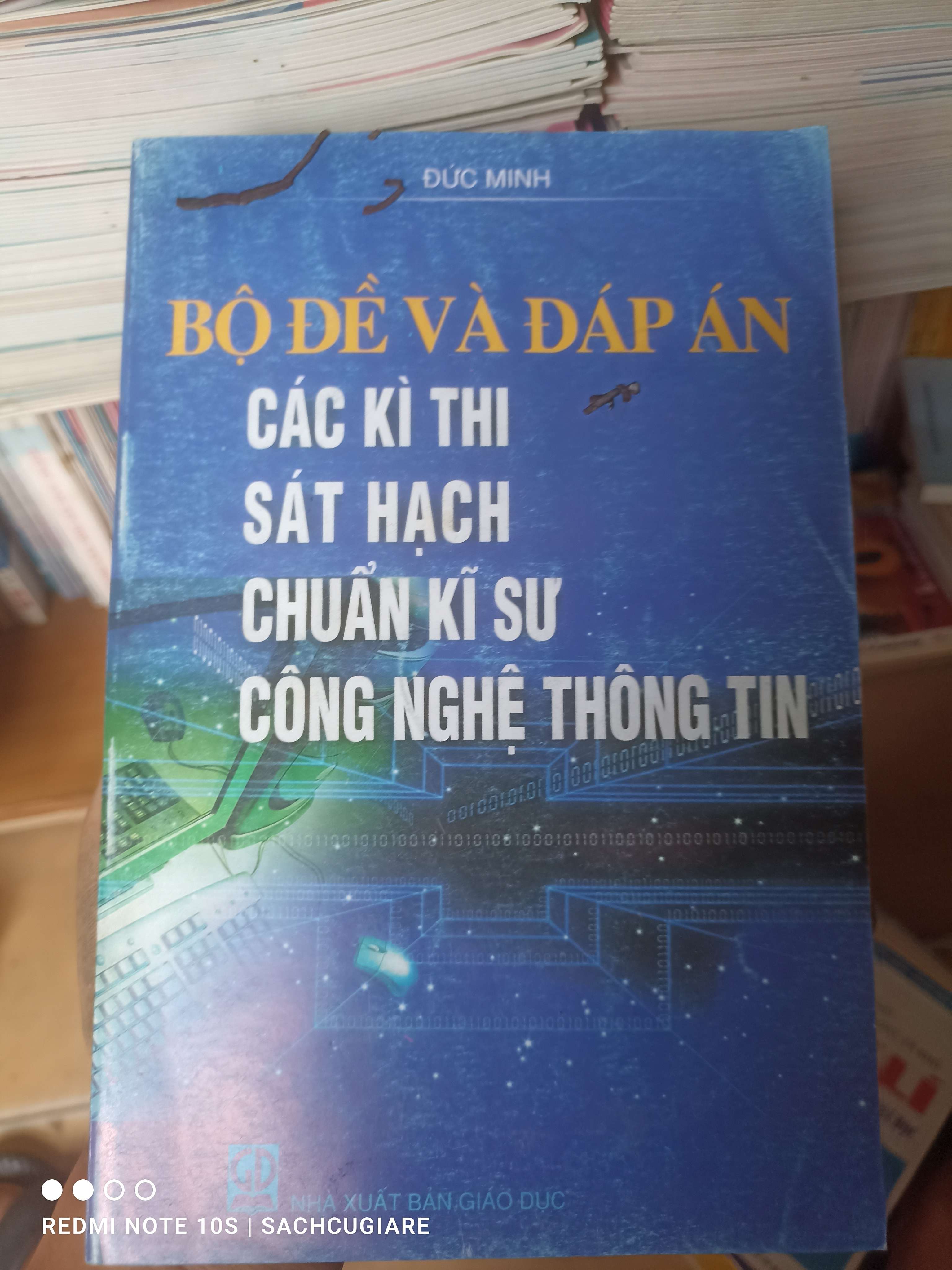 Bộ Đề Và Đáp Án Các Kì Thi Sát Hạch Chuẩn Kĩ Sư Công Nghệ Thông Tin - Đức Minh 2006 VAVO-AK2T3